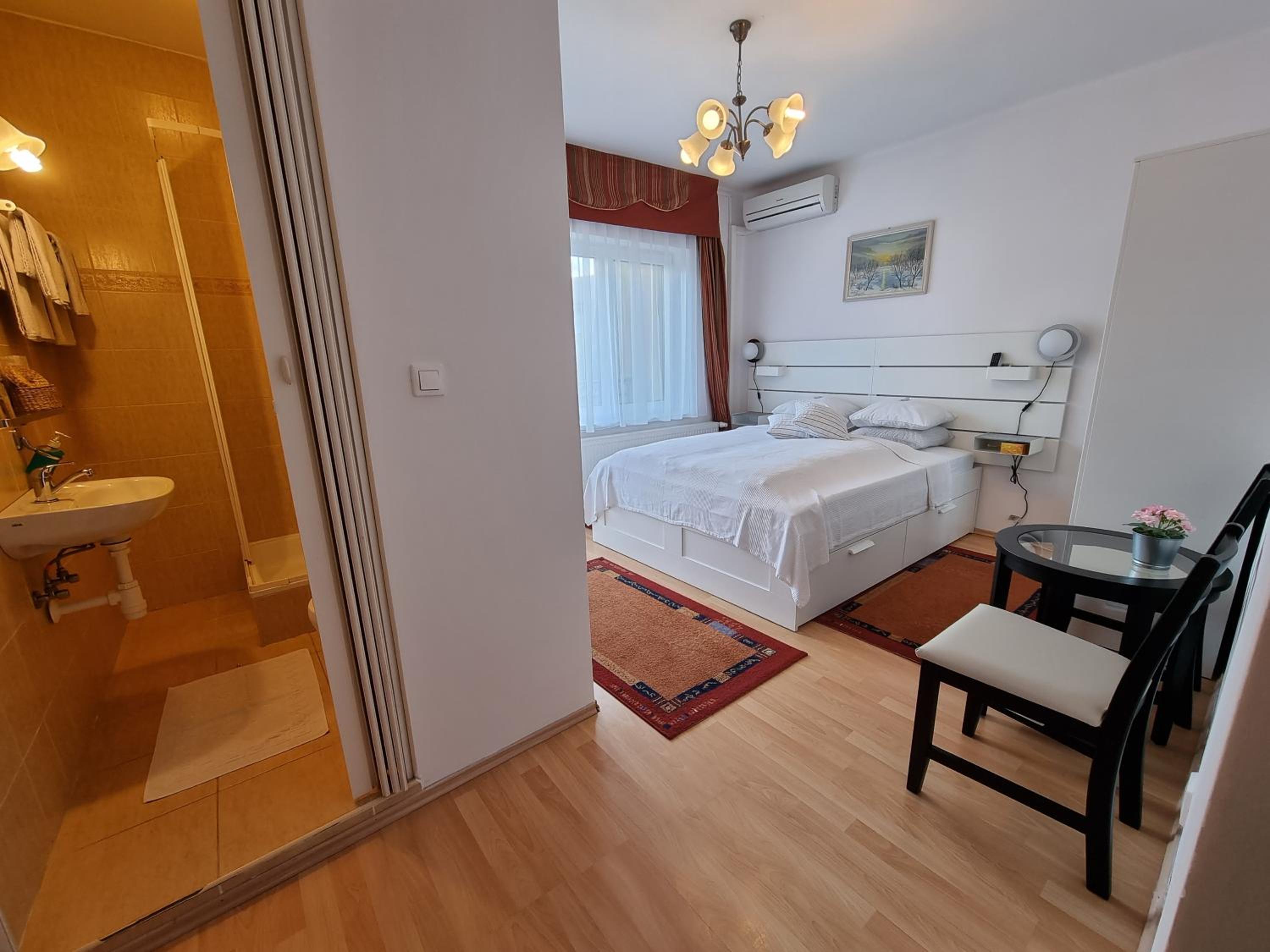Double Room photo 2