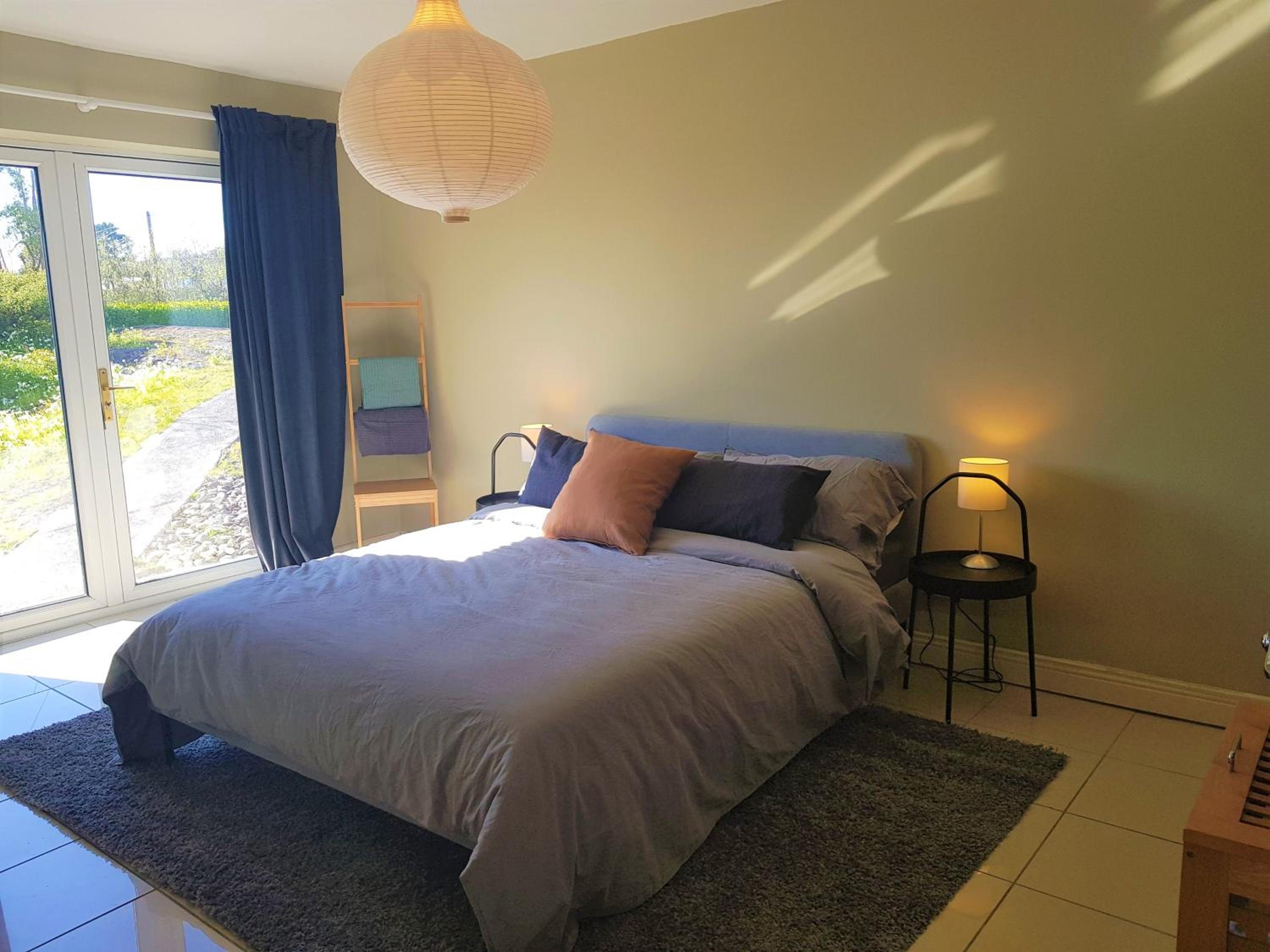 Three-Bedroom House photo 2