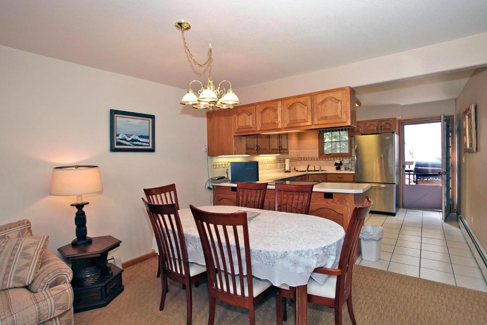 Three-Bedroom Apartment photo 2