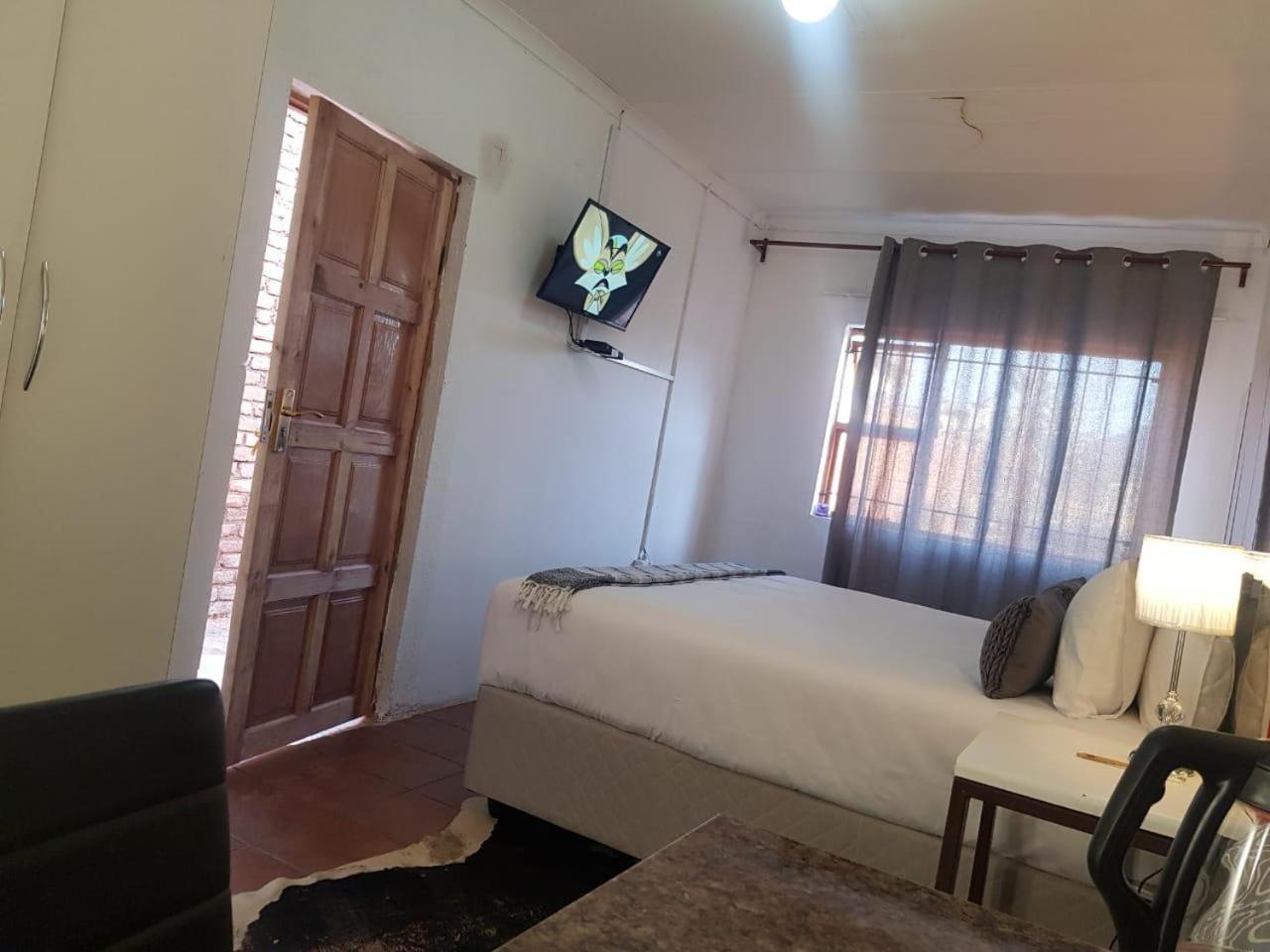  Double Room - Photo 3
