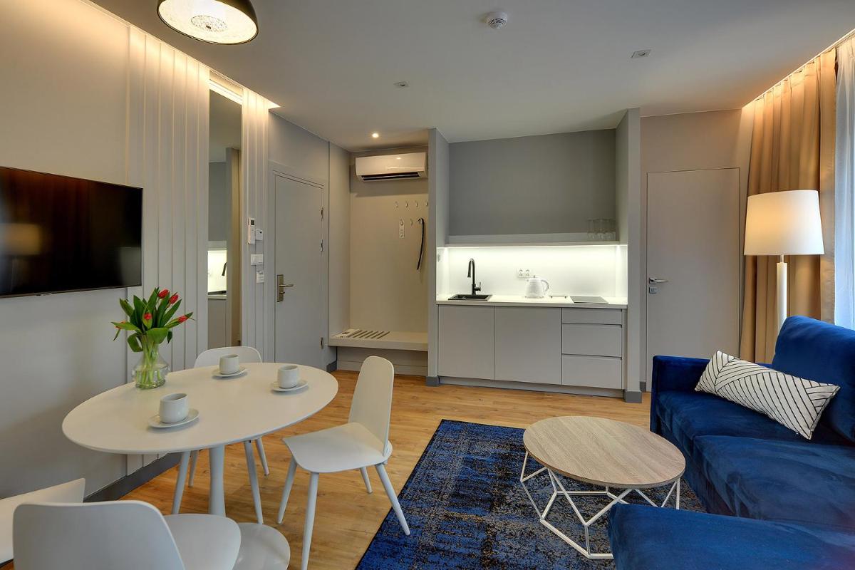 Apartment photo 3