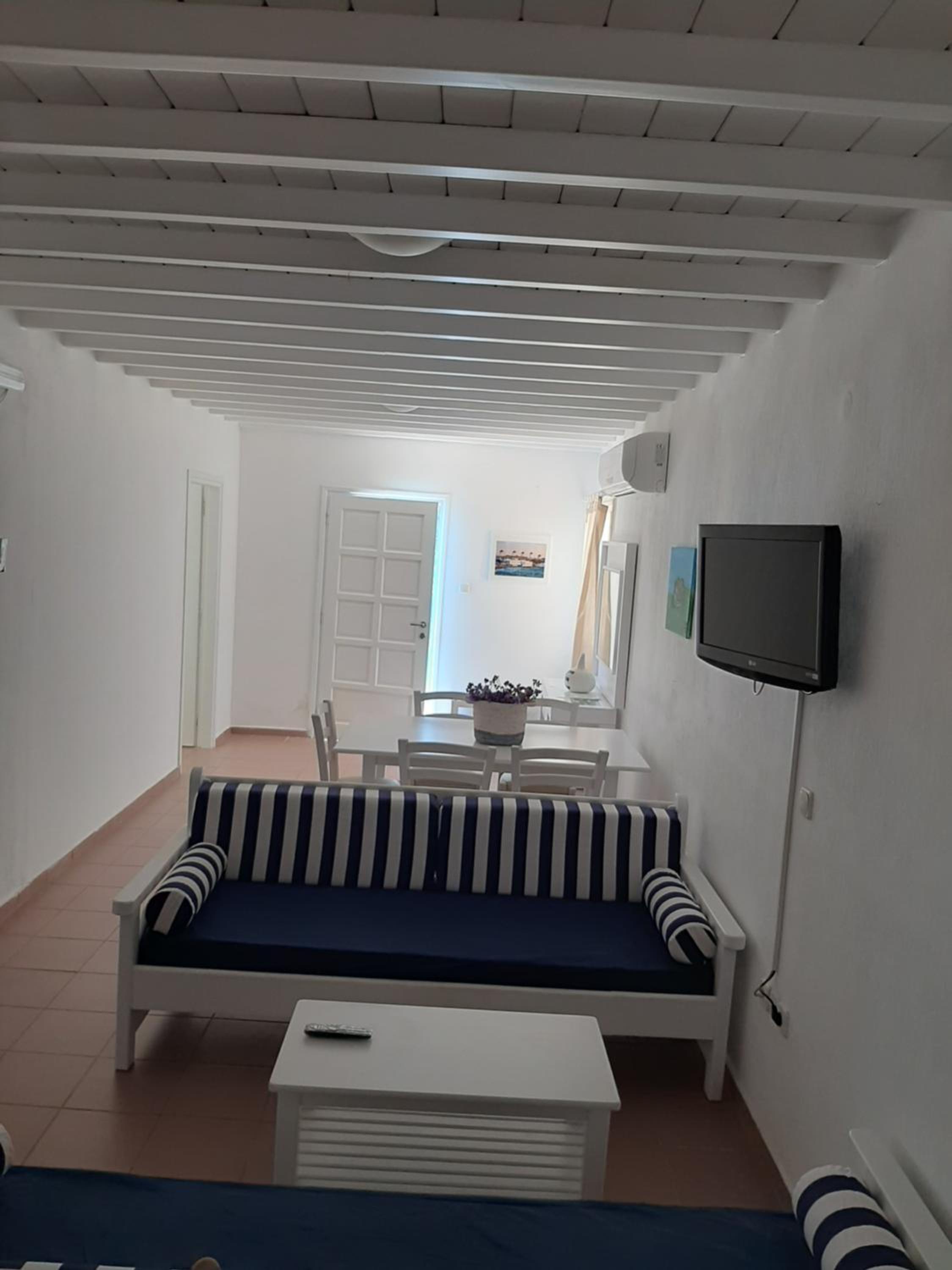 Two-Bedroom Apartment - Photo 6