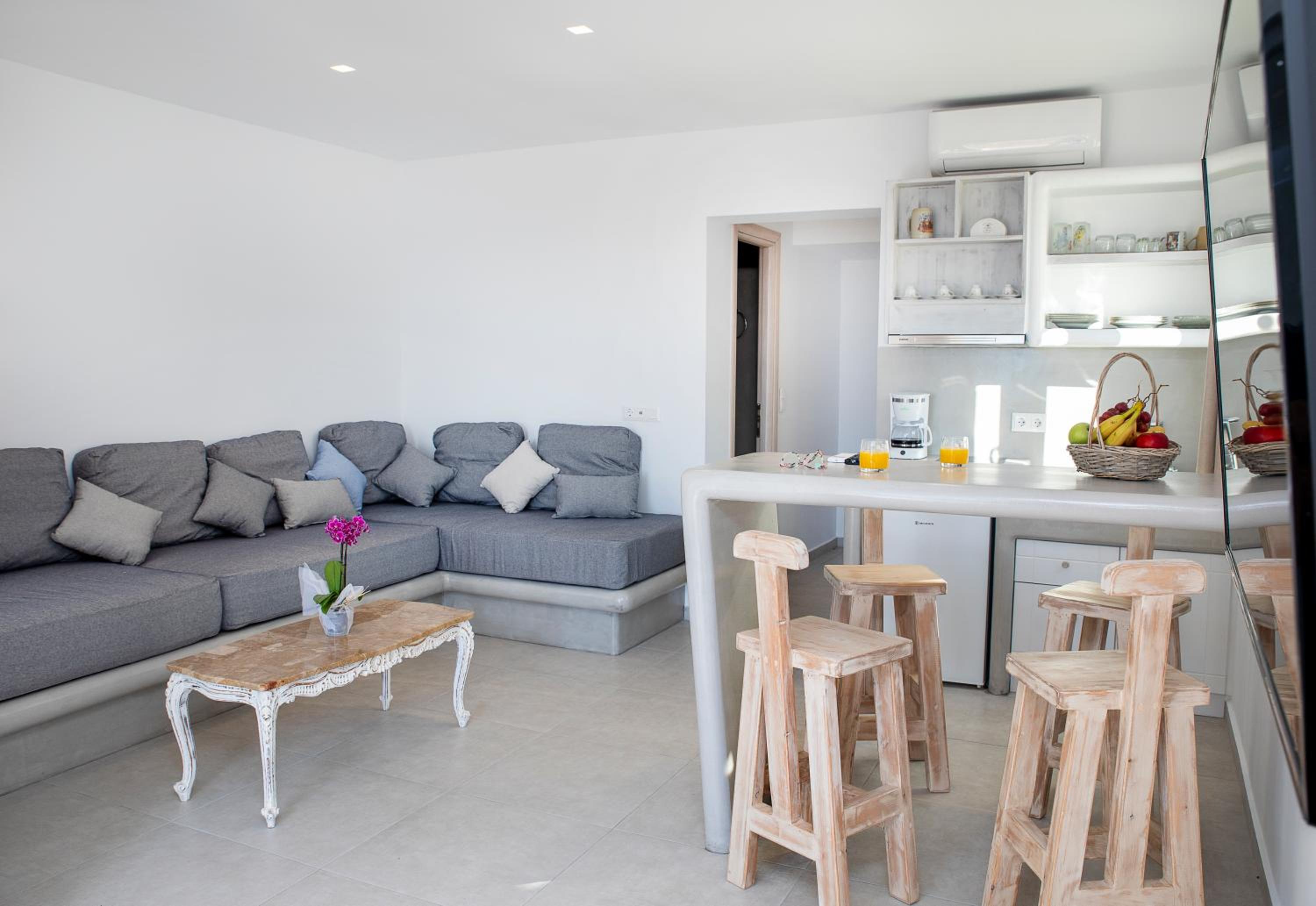Apartment With Sea View