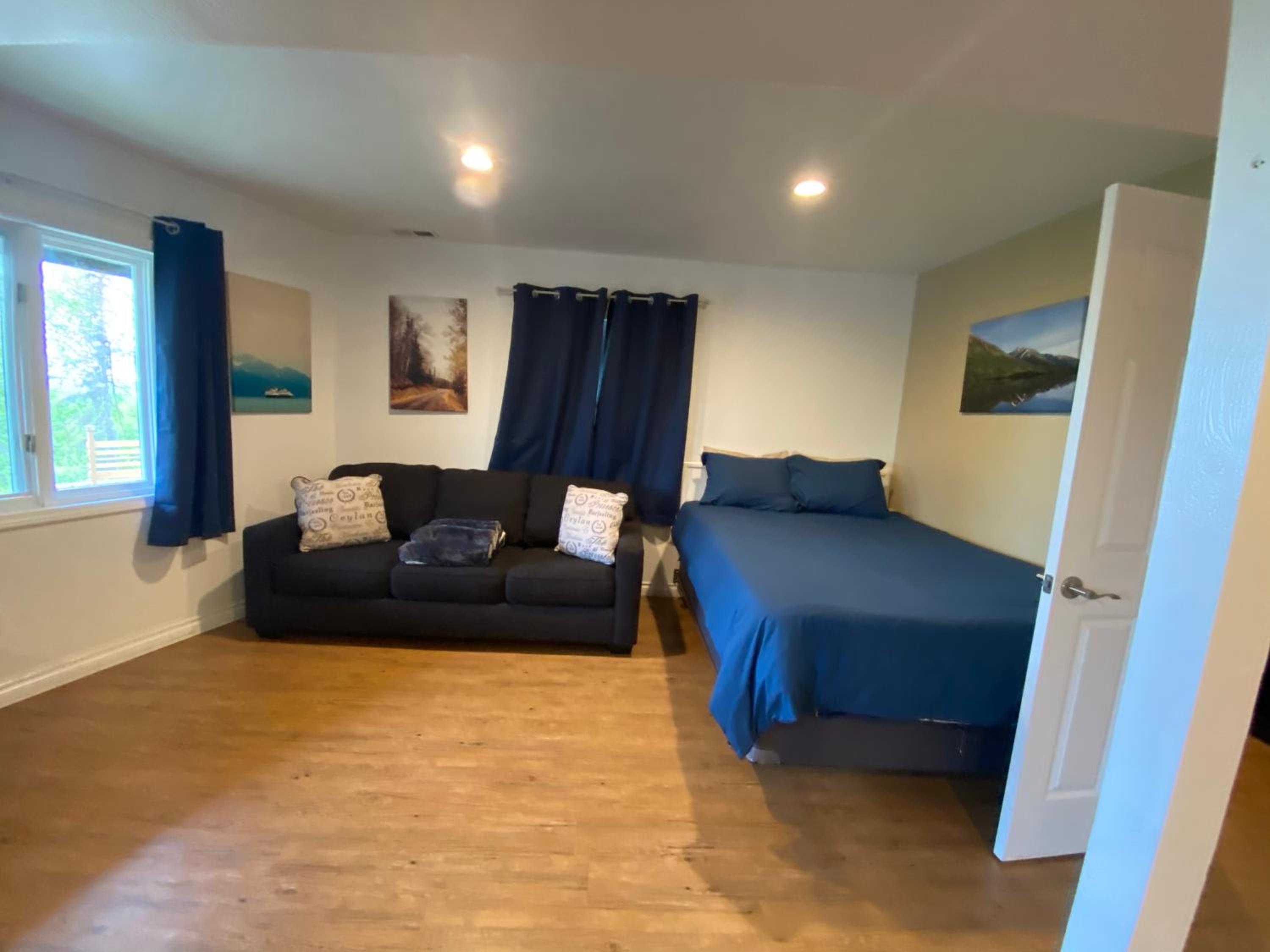 Studio Apartment photo 1