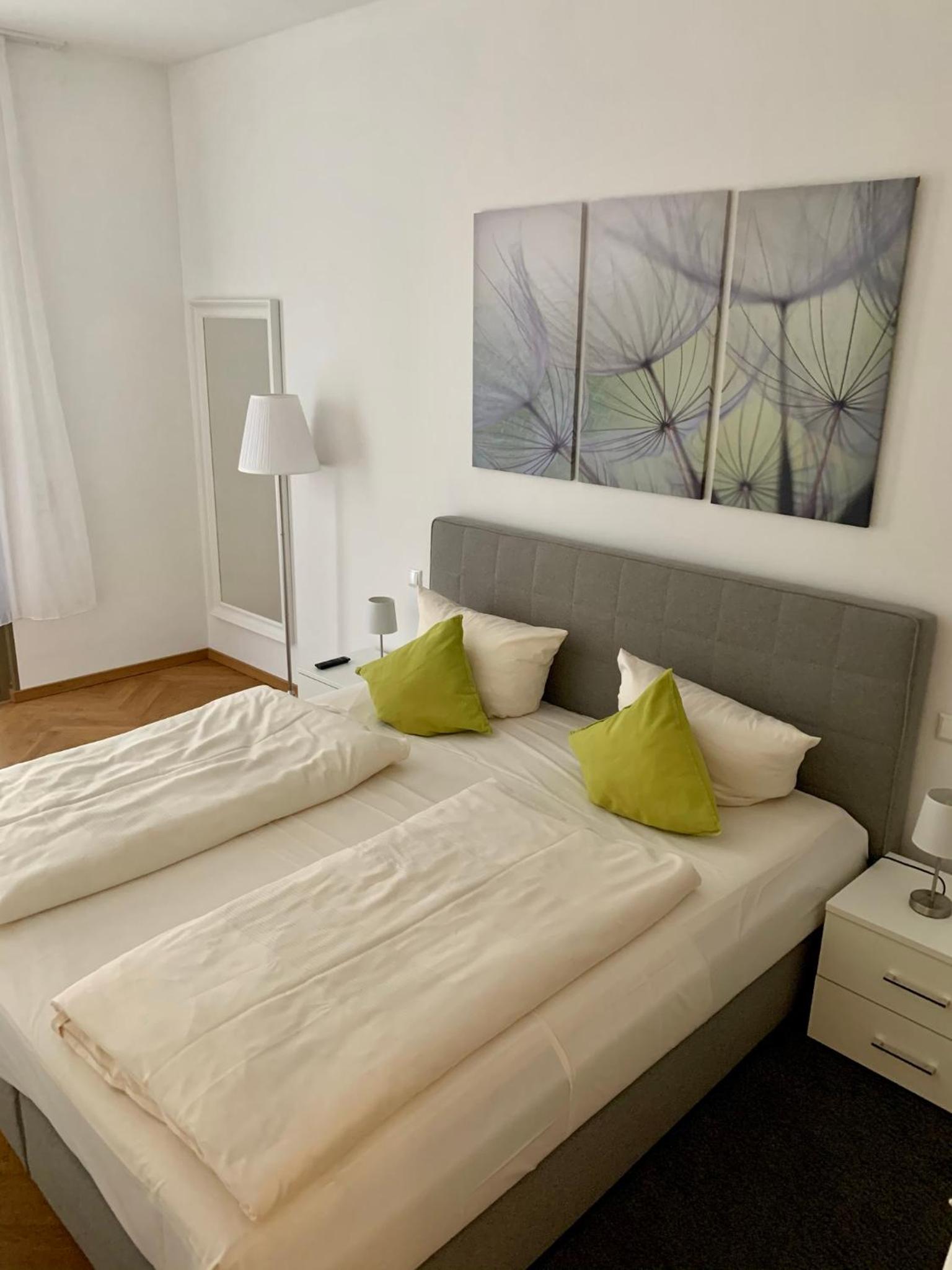 Two-Bedroom Apartment - Photo 2