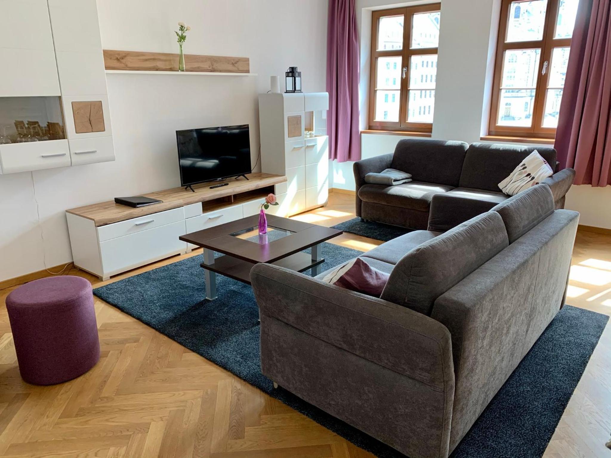 Two-Bedroom Apartment - Photo 7