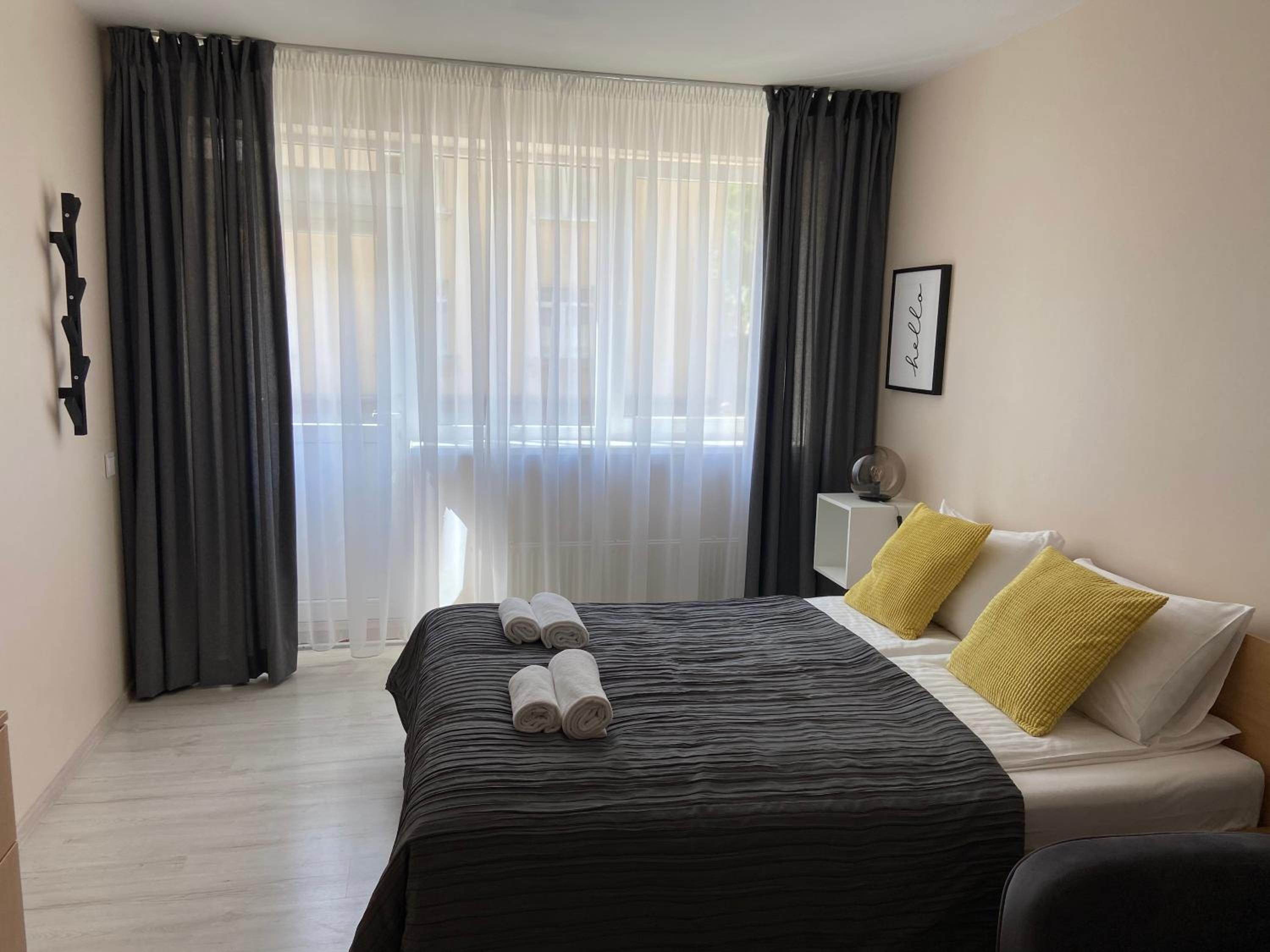 Double Room with Private Bathroom - Photo 6