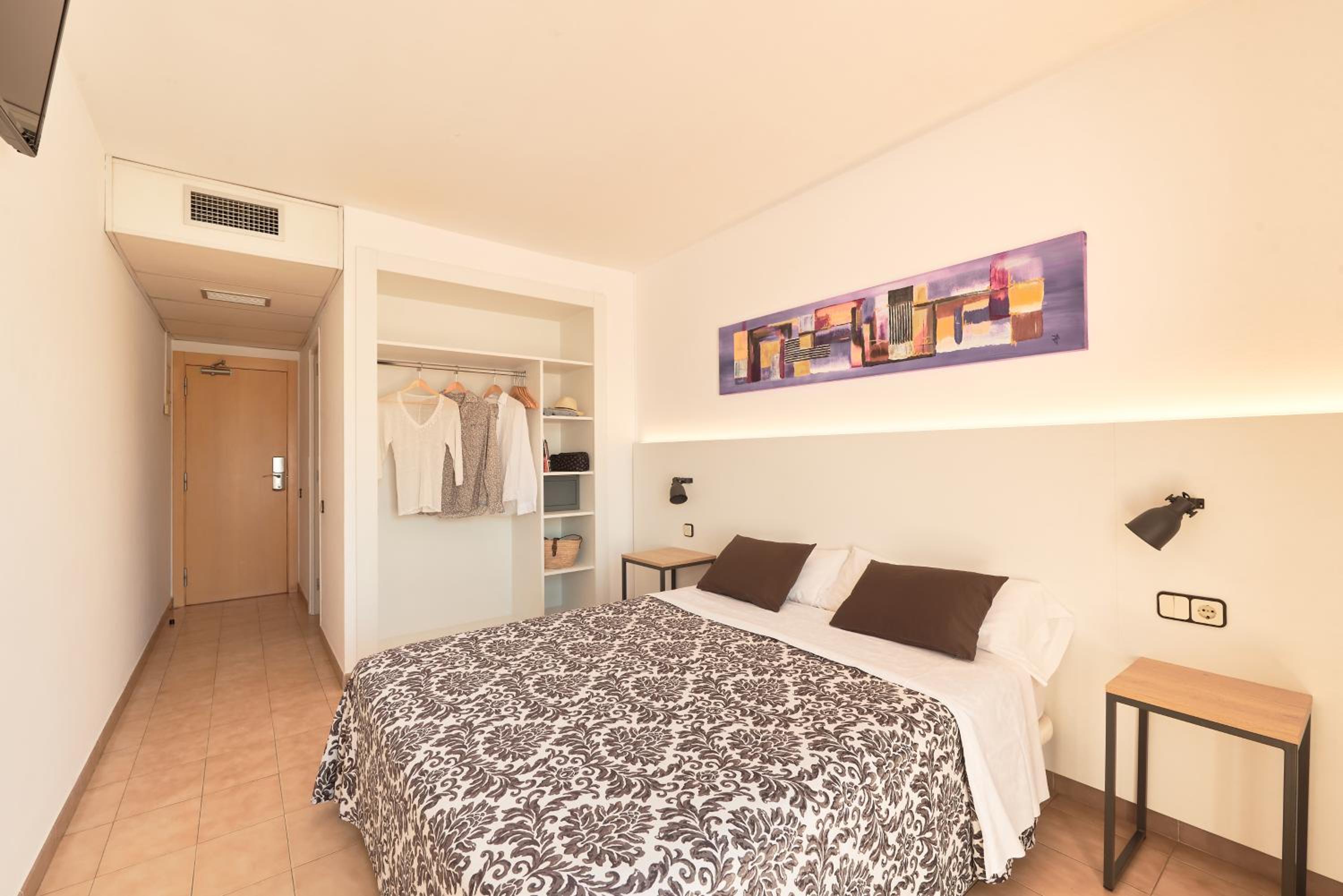 Family Triple Room With Balcony photo 3