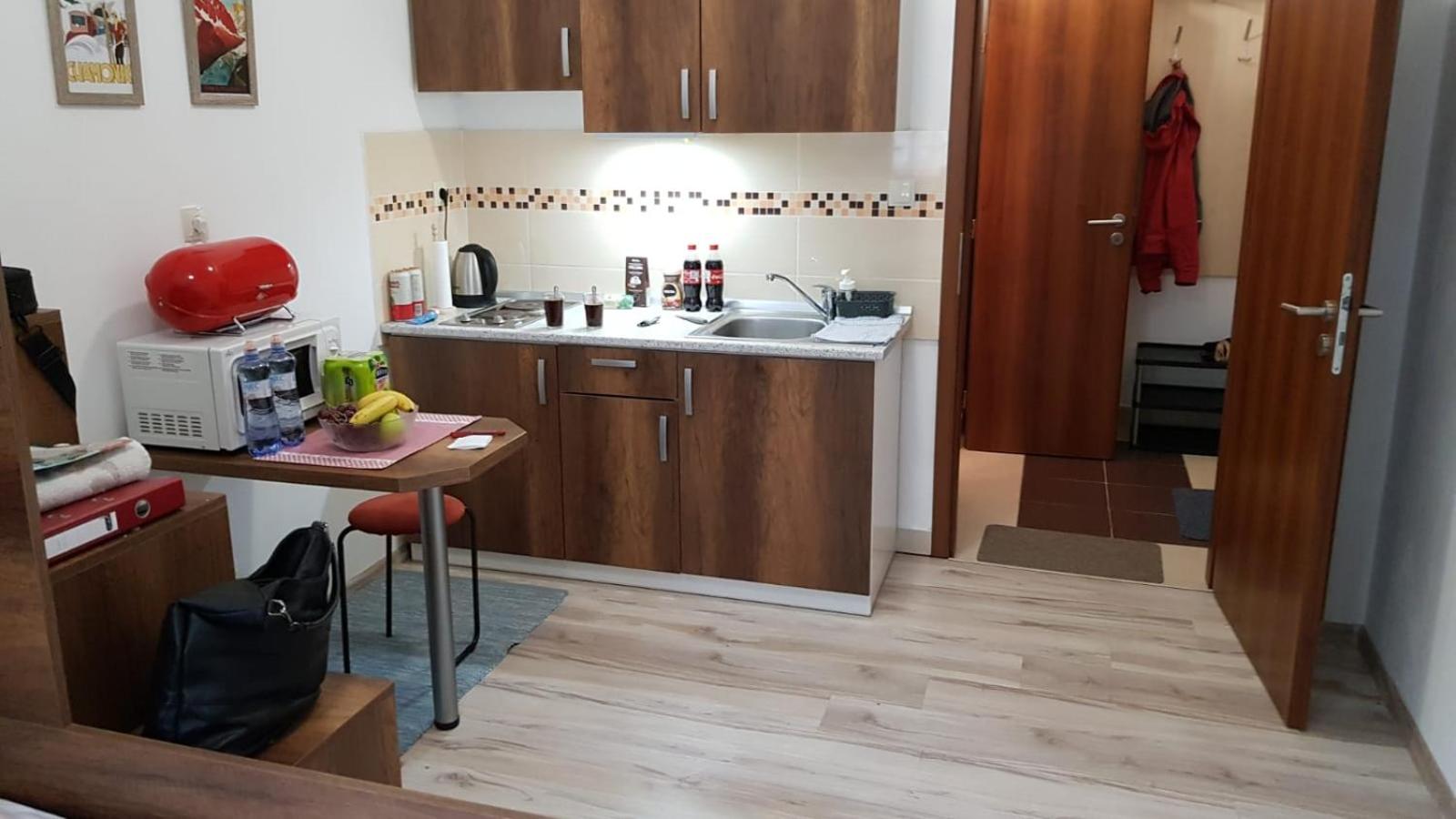 One-Bedroom Apartment - Photo 9