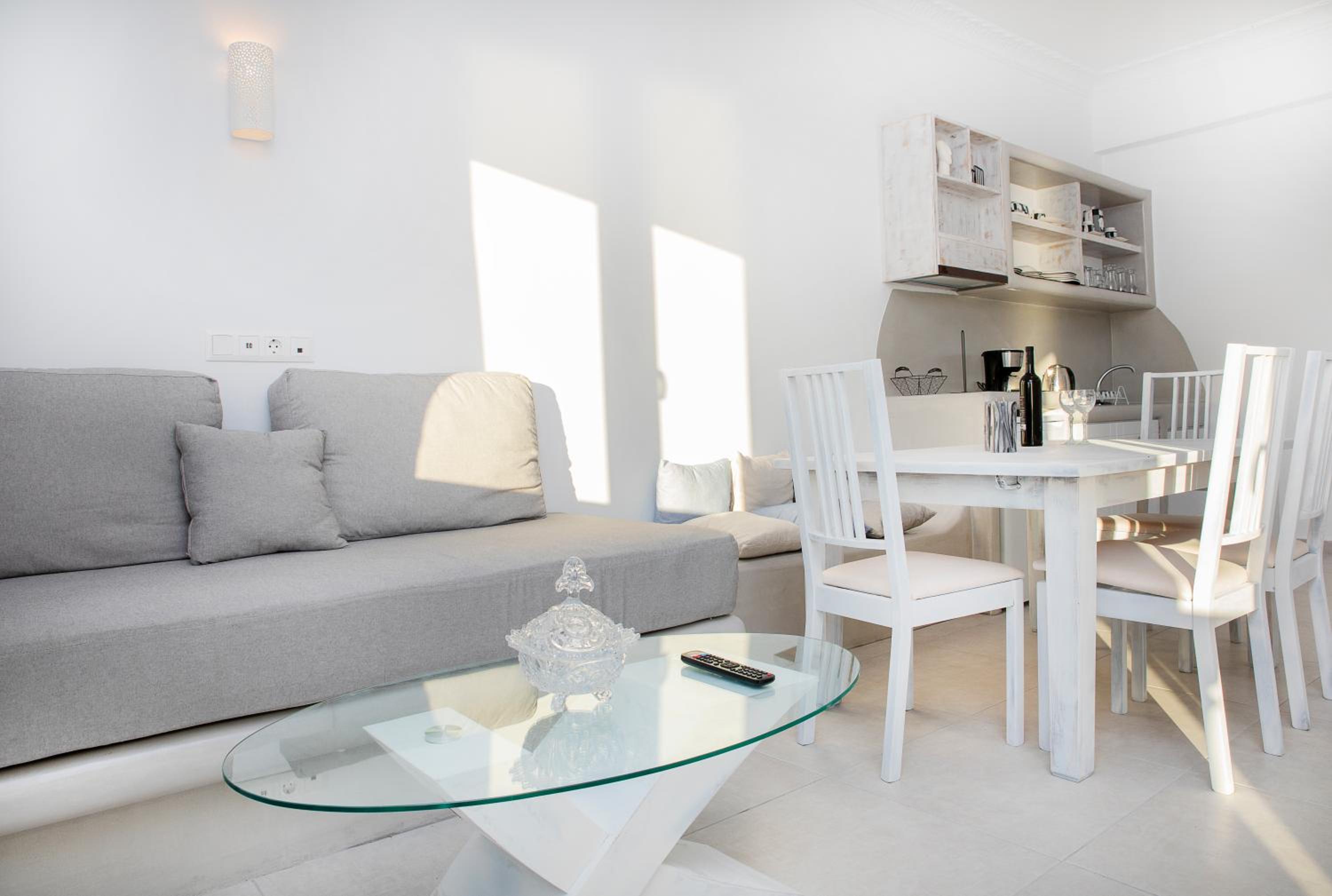 Two-Bedroom Apartment With Sea View photo 2