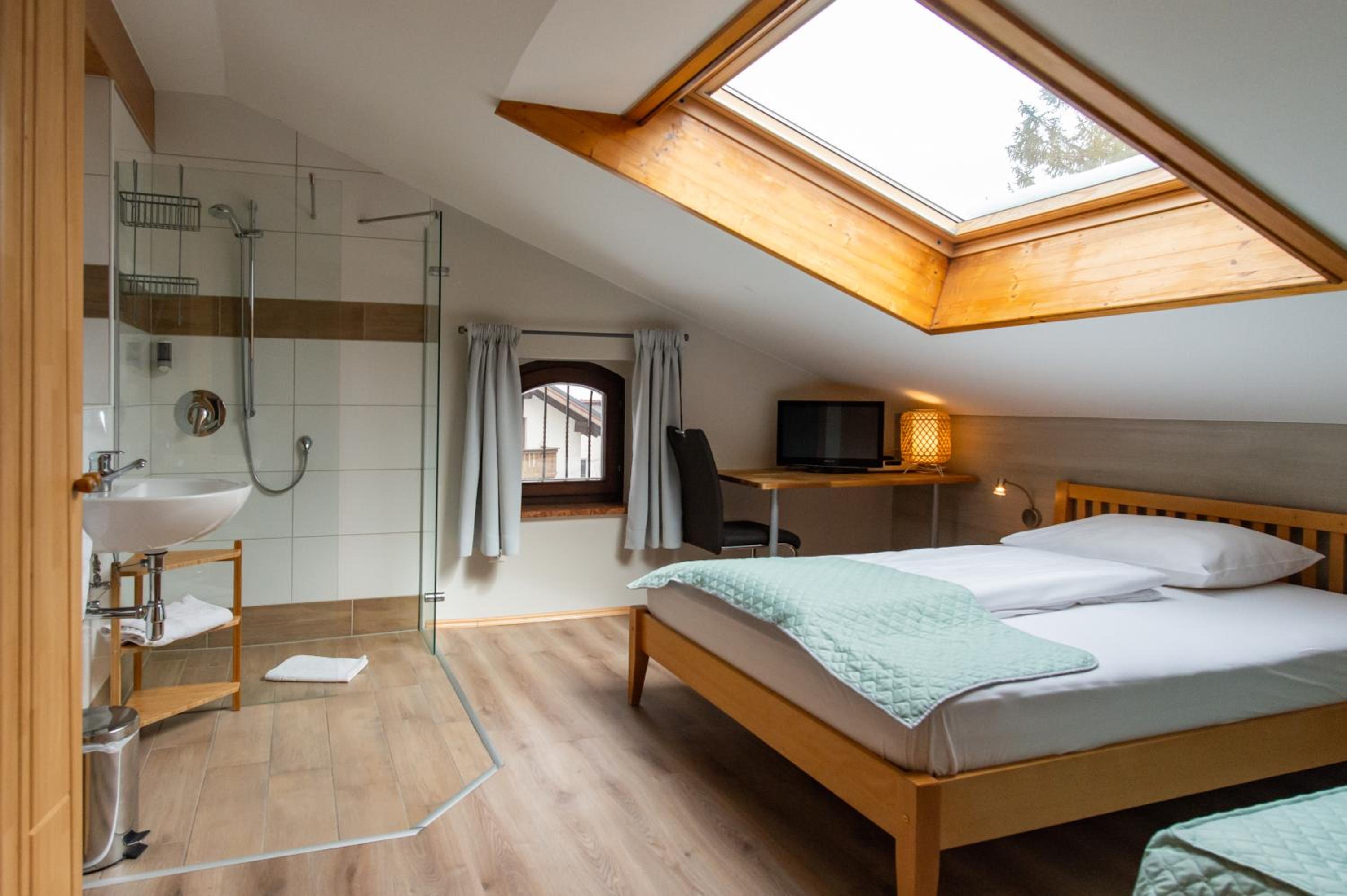 Single Room photo 2