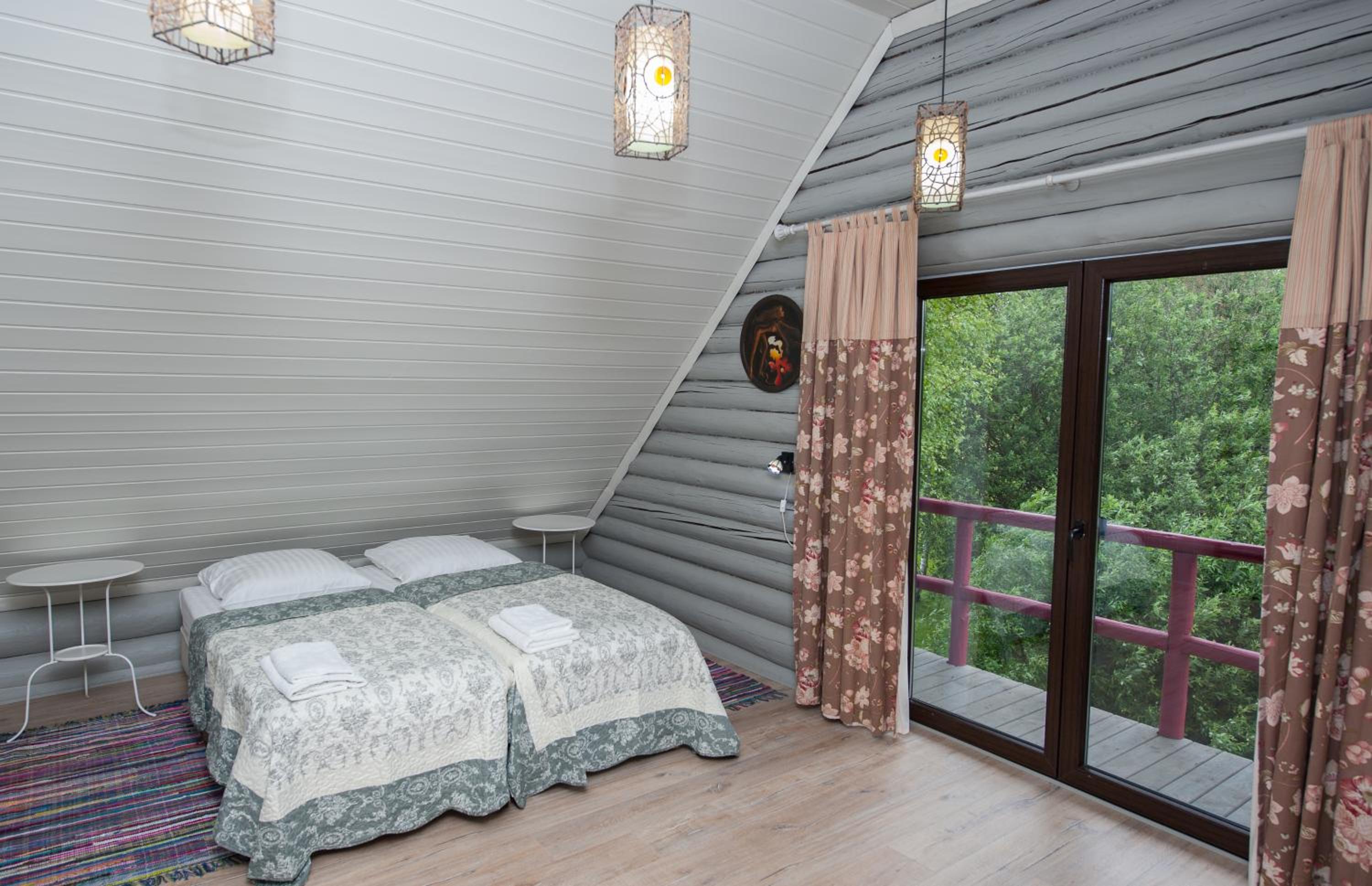 Two-Bedroom Chalet - Photo 9