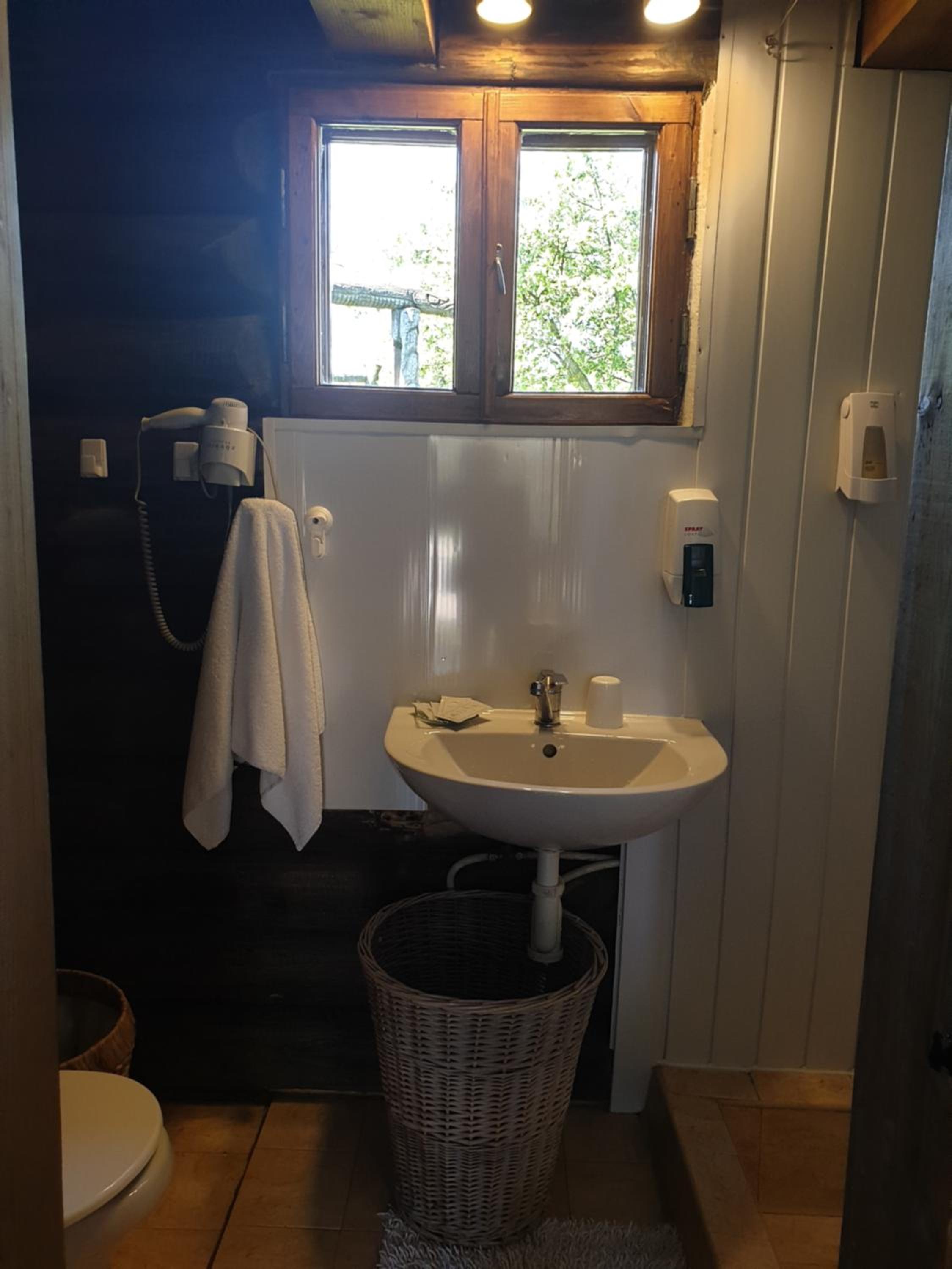One-Bedroom Chalet - Photo 4