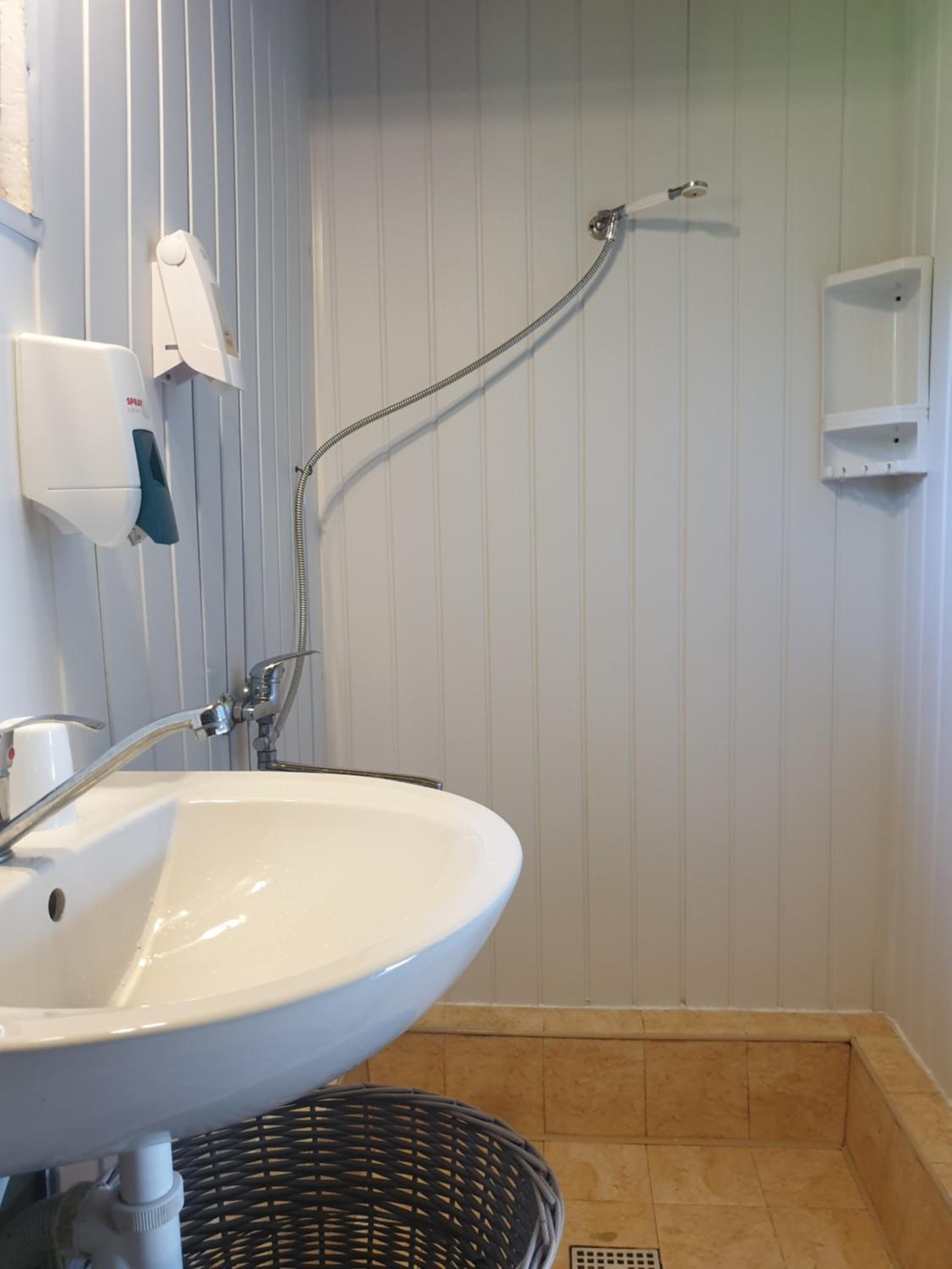 One-Bedroom Chalet - Photo 5