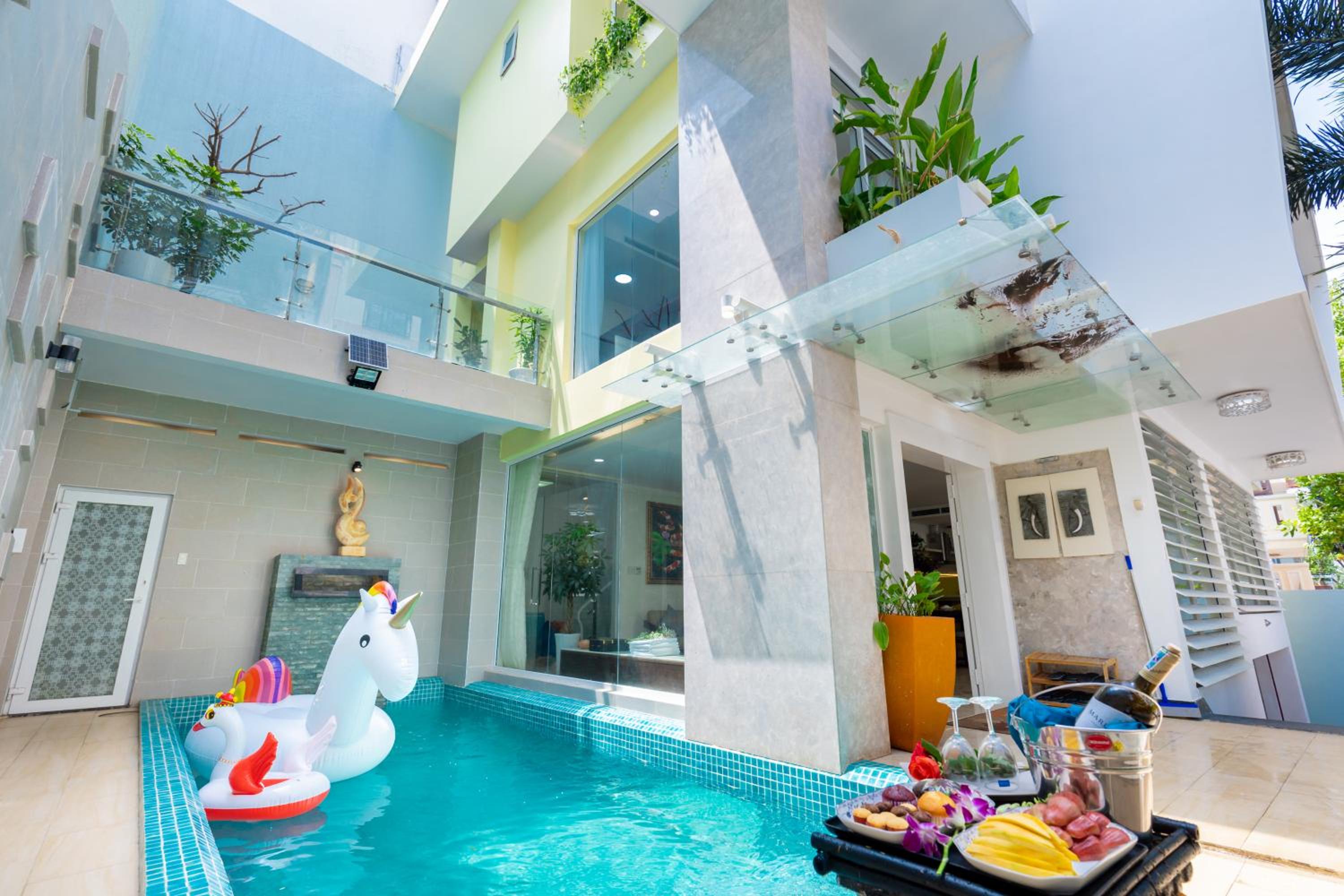 Villa photo 1
