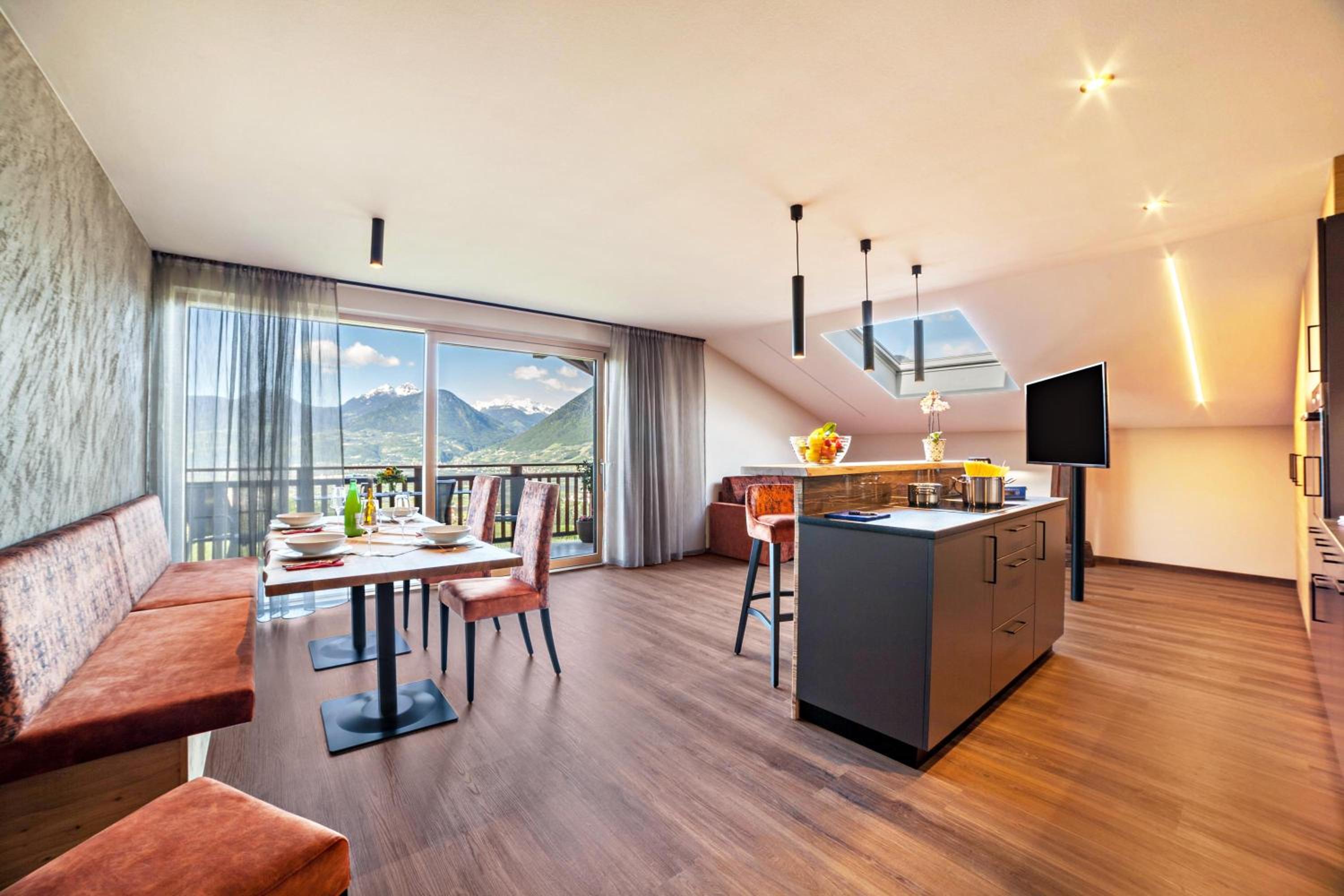 Two-Bedroom Deluxe Apartment with Garden View