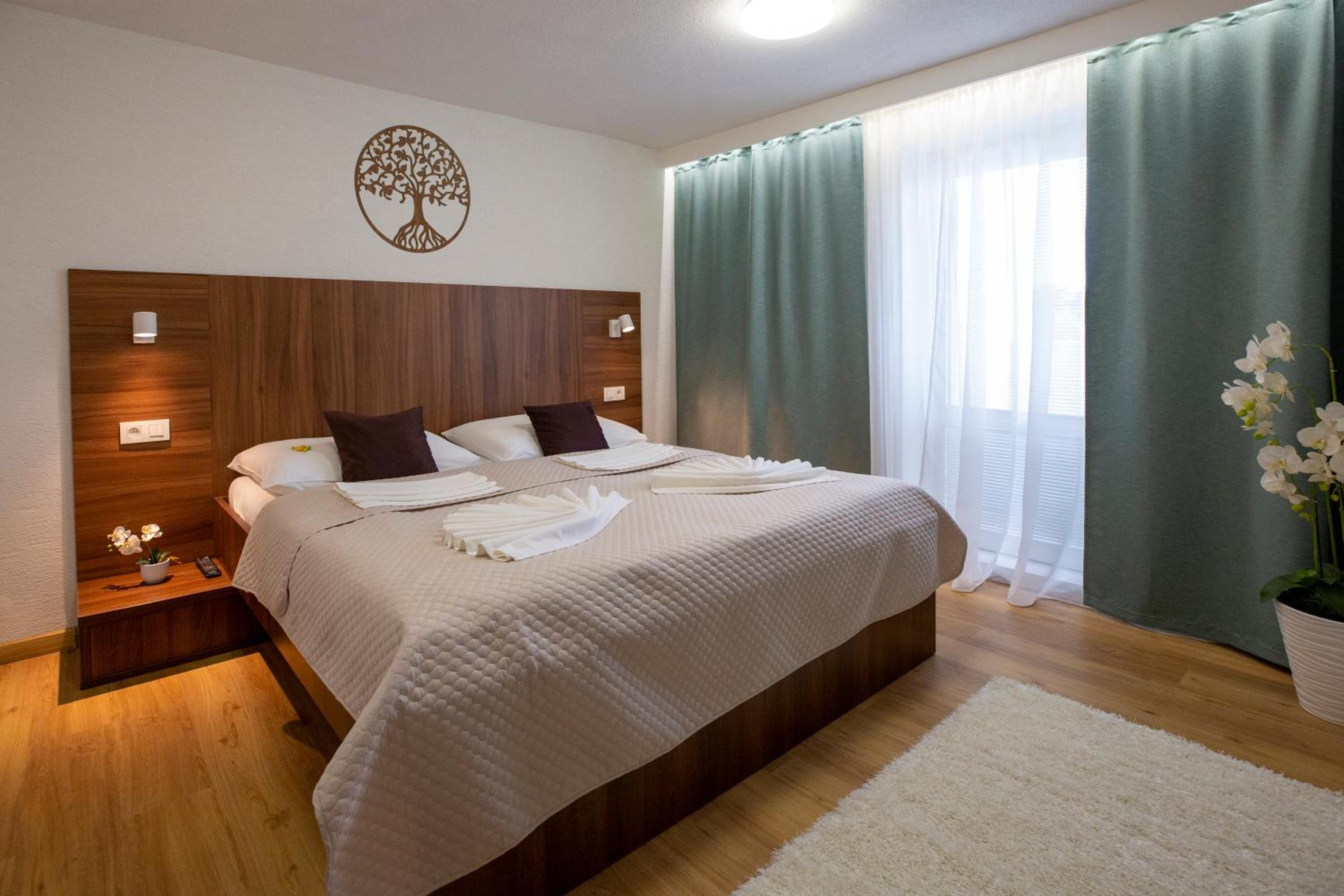 Apartment with Balcony - Photo 1