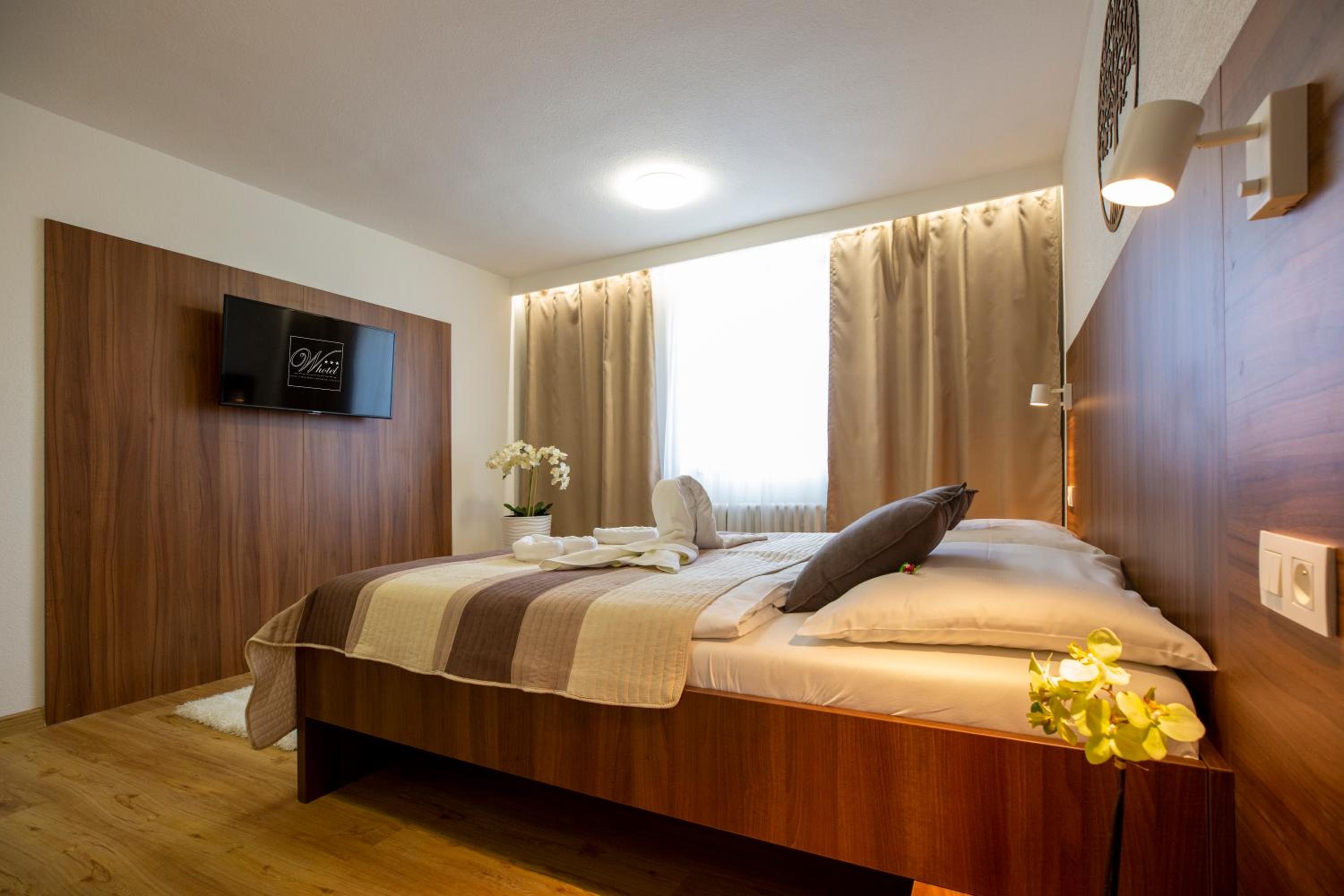 Double Room - Photo 3