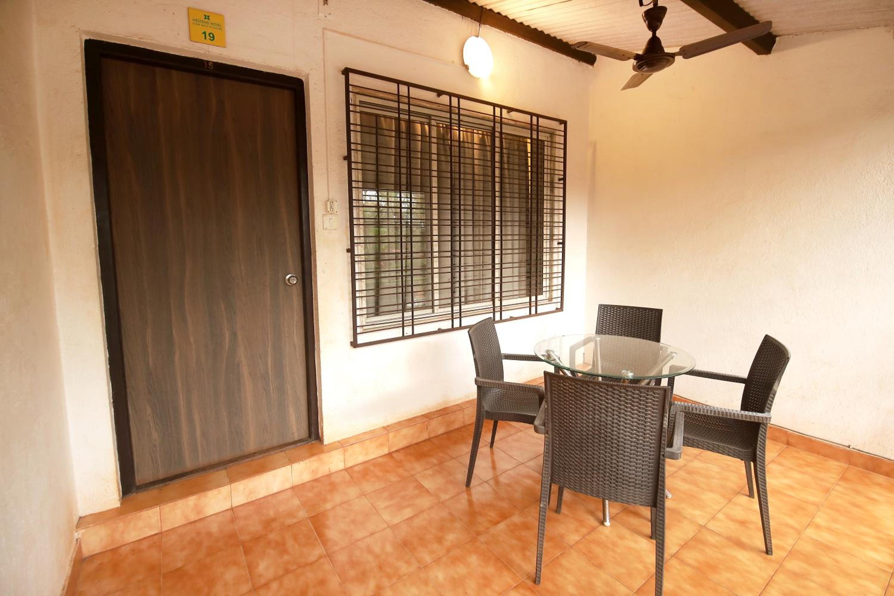 Superior room private sit out - Photo 8