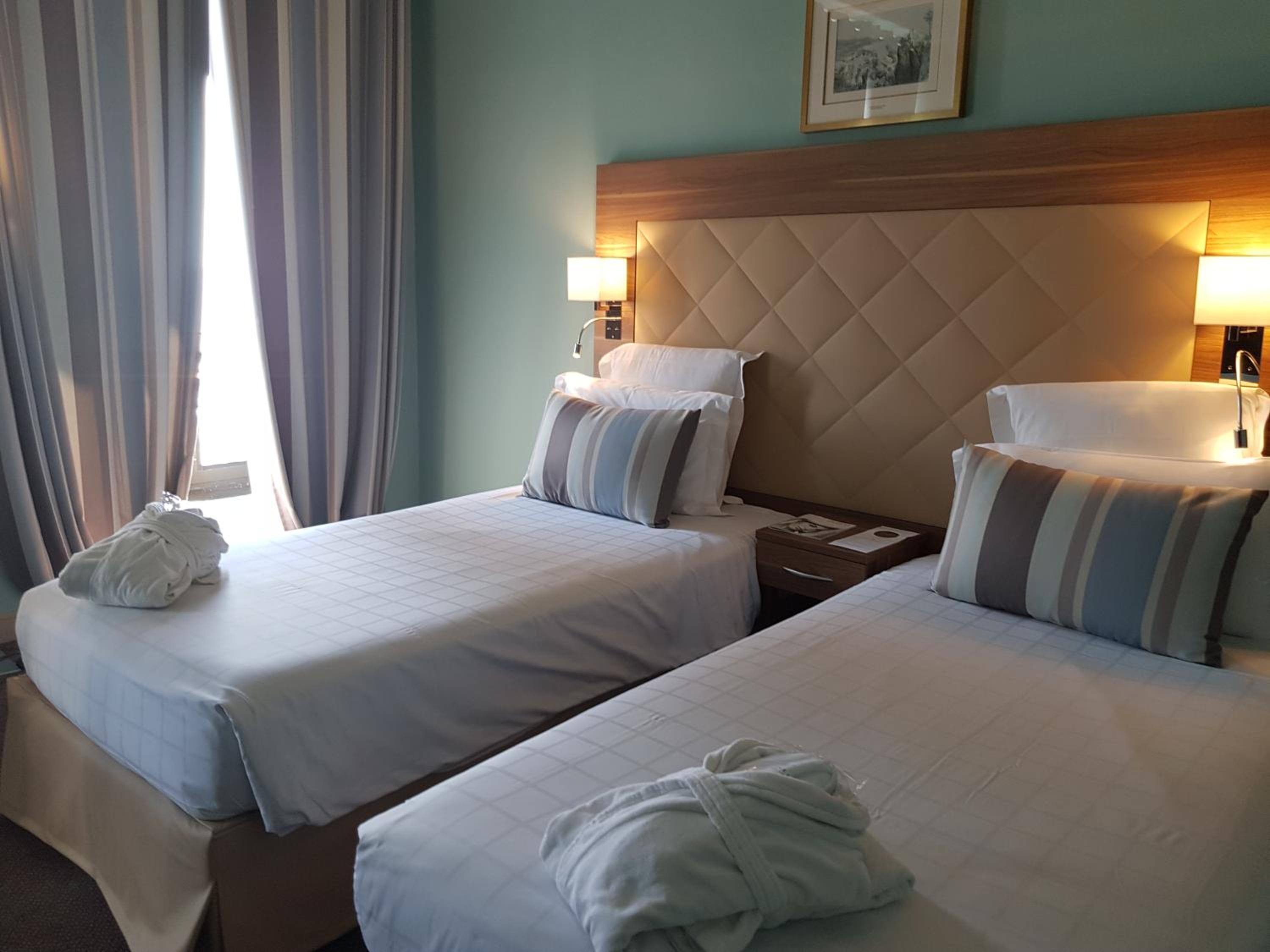 Superior Room with Sea View - Photo 12