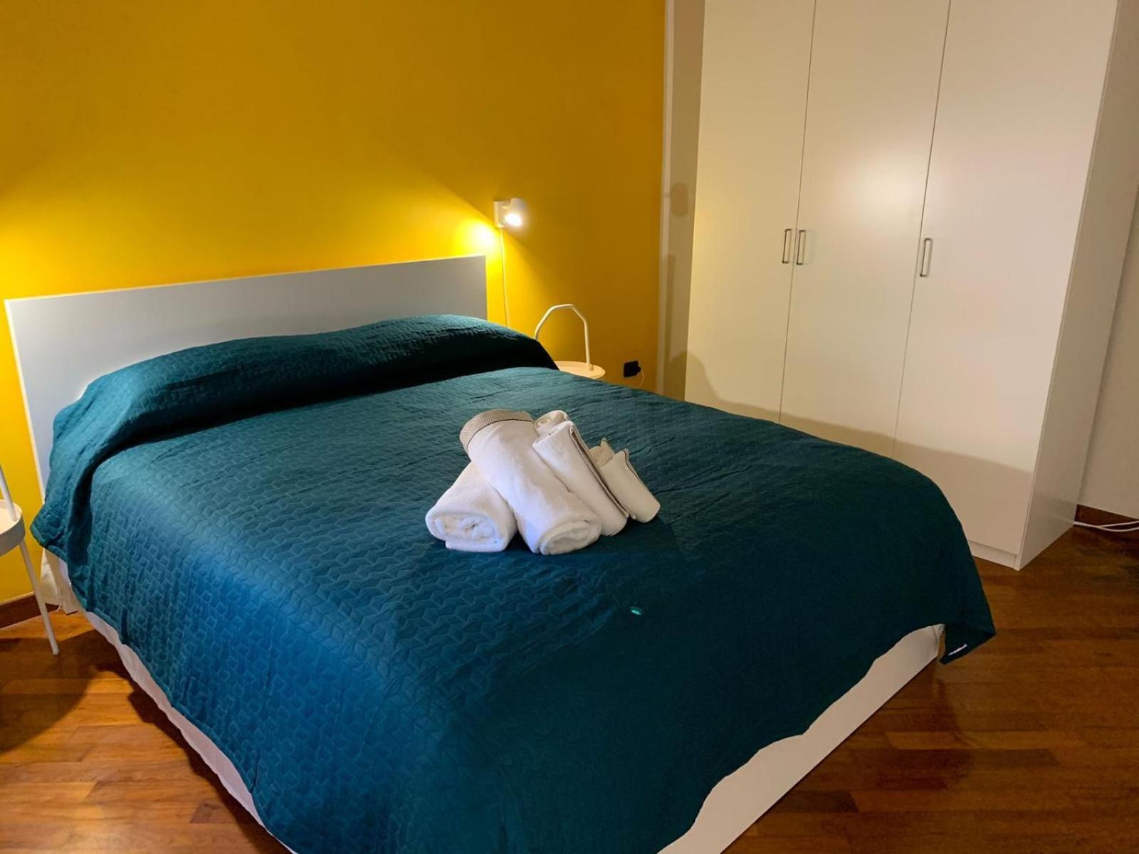 One-Bedroom Apartment - Photo 1