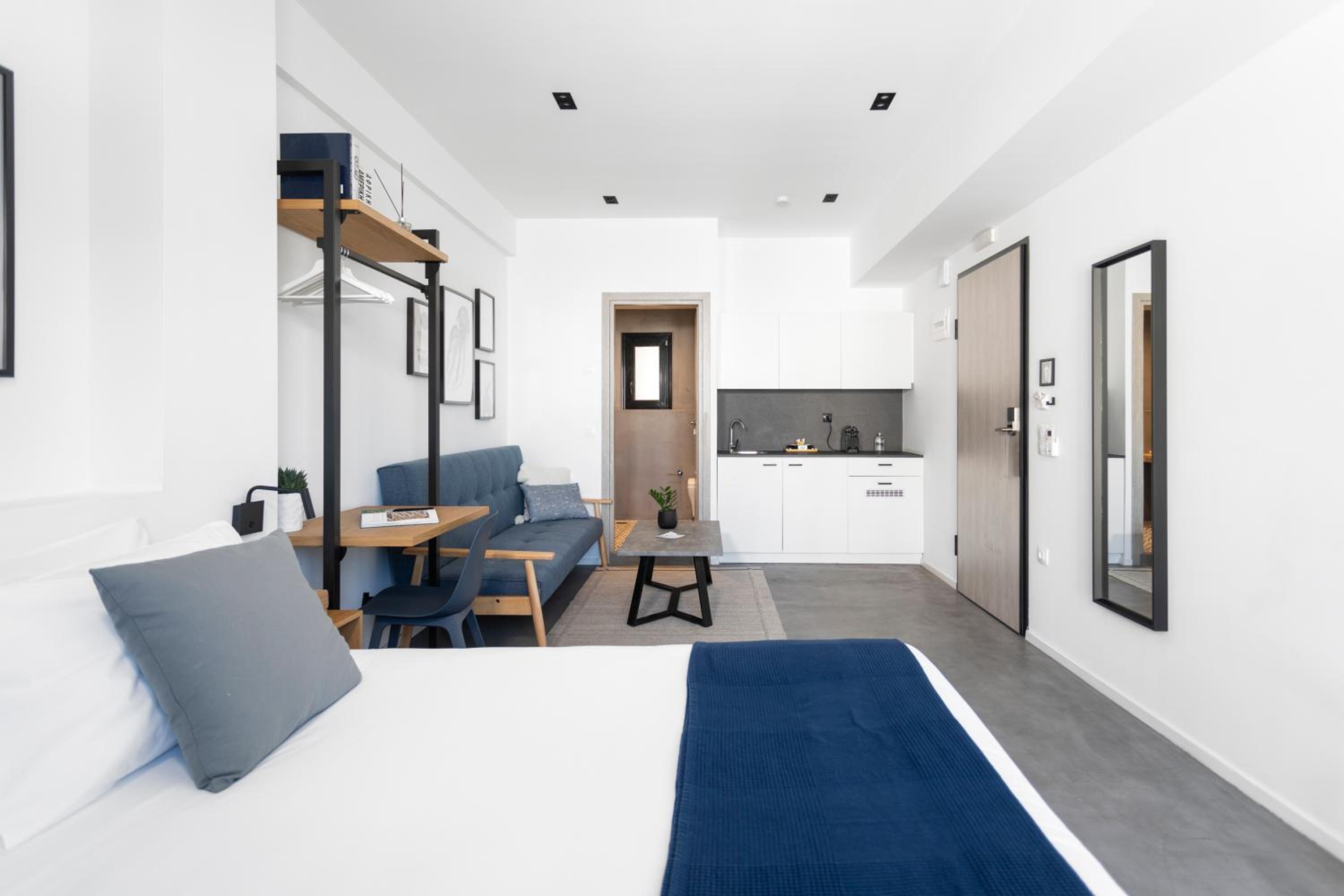 Junior Suite with Balcony photo 2