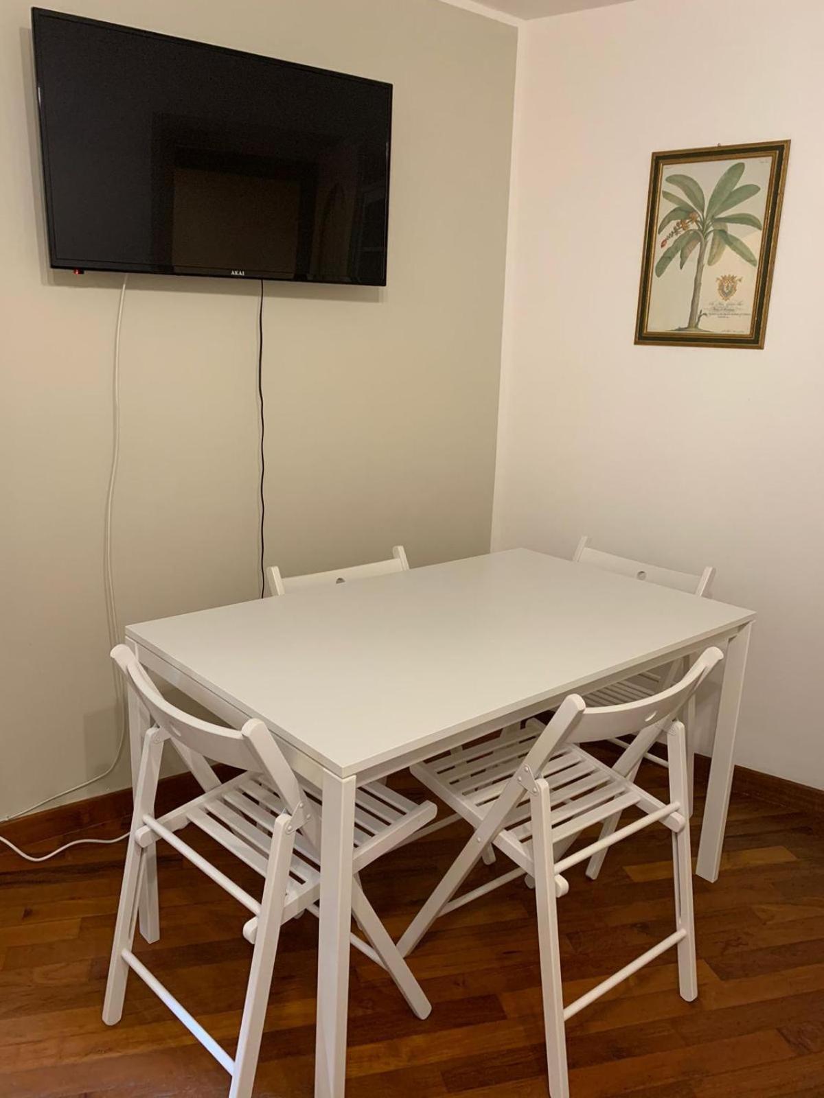One-Bedroom Apartment - Photo 6