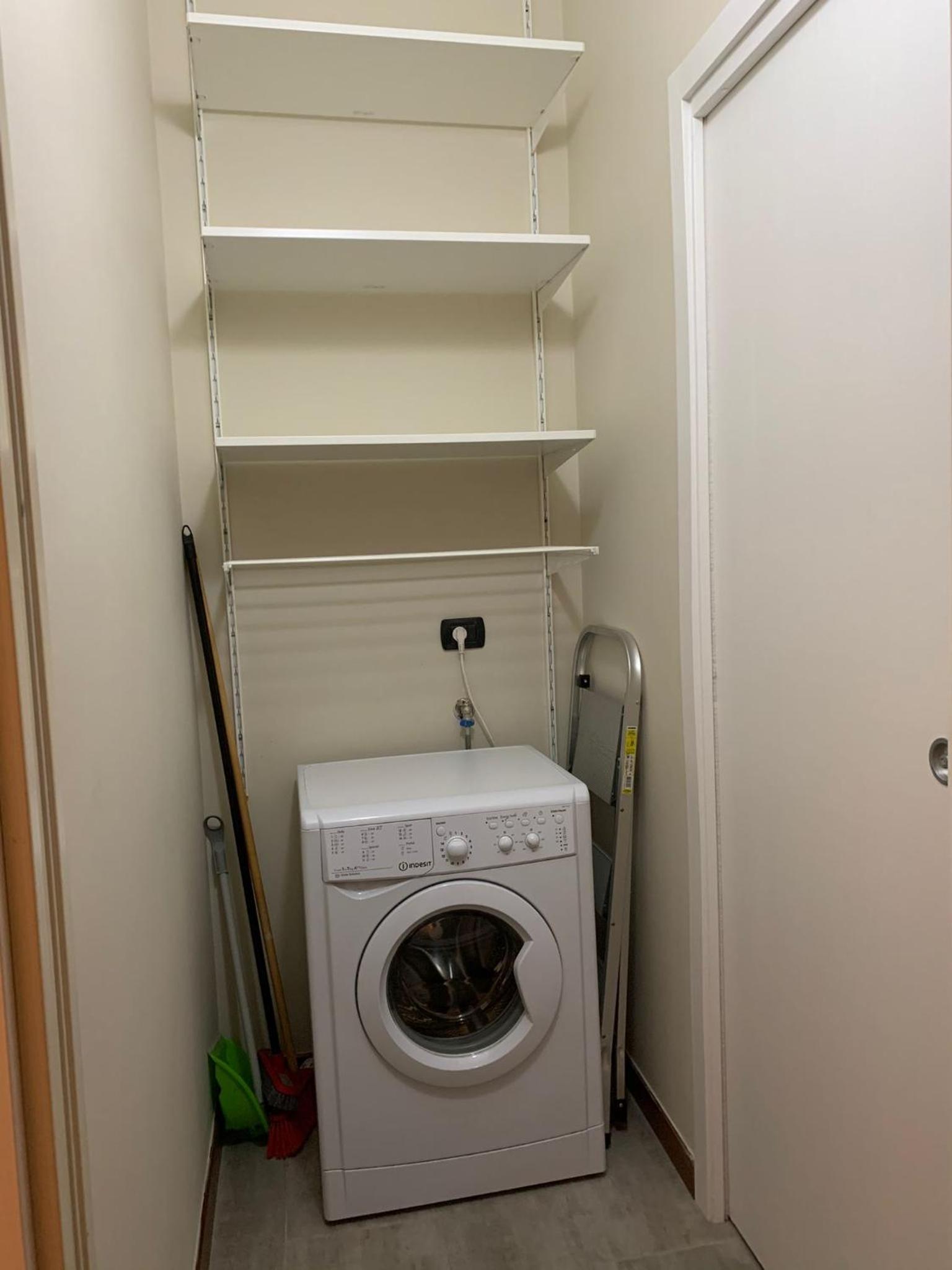 One-Bedroom Apartment - Photo 7