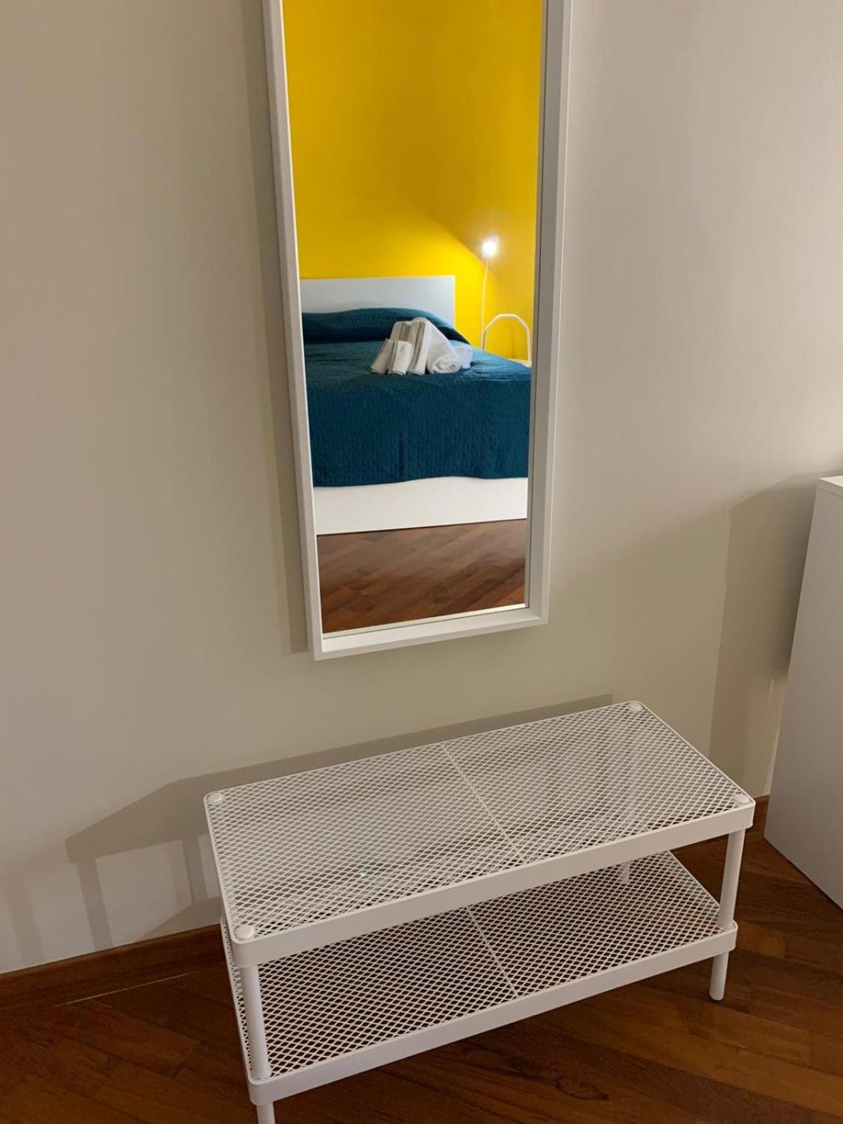 One-Bedroom Apartment - Photo 2