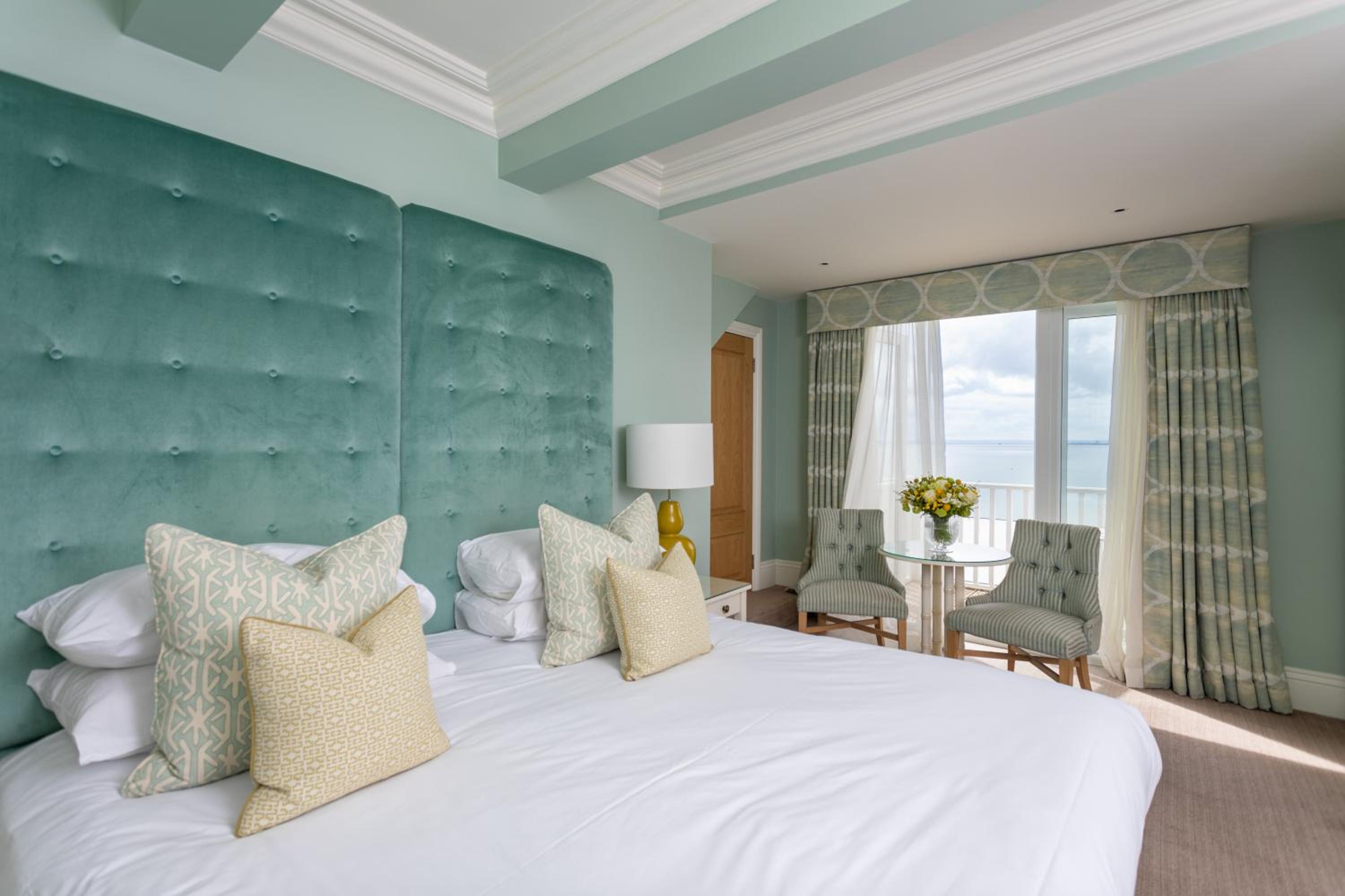 Executive King with Sea View and Balcony - Photo 2