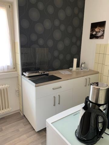 Apartment with Balcony - Photo 2