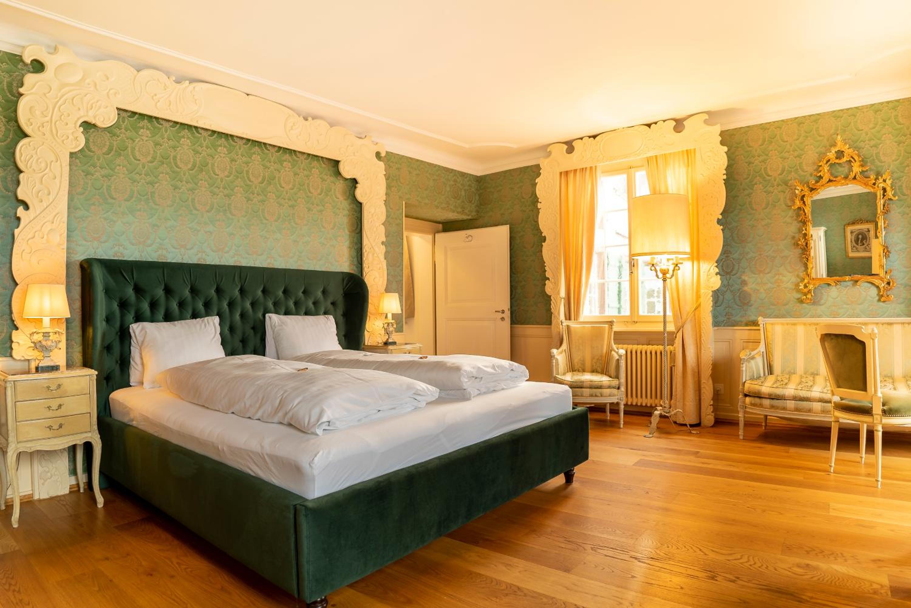Deluxe Double Room with Lake View - Photo 4