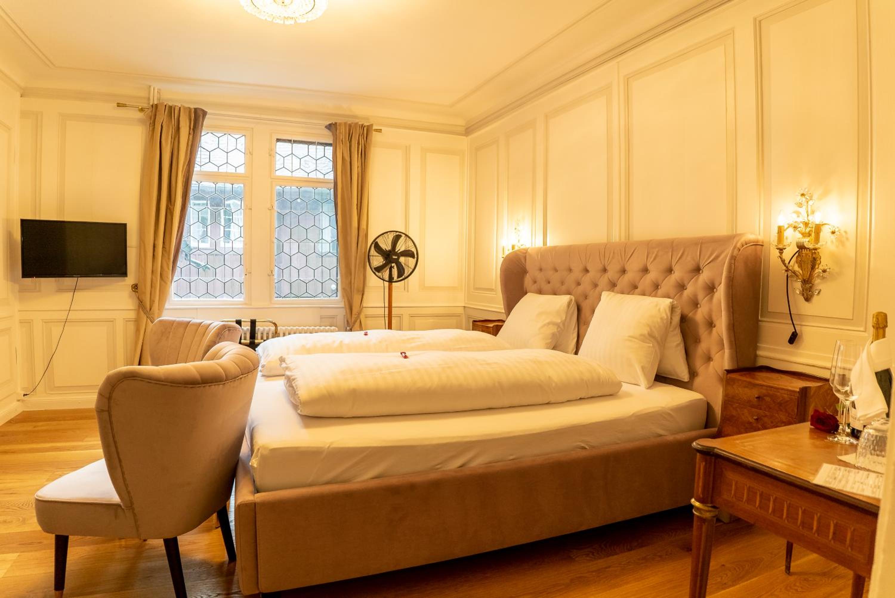 Double Room Basic - Photo 8