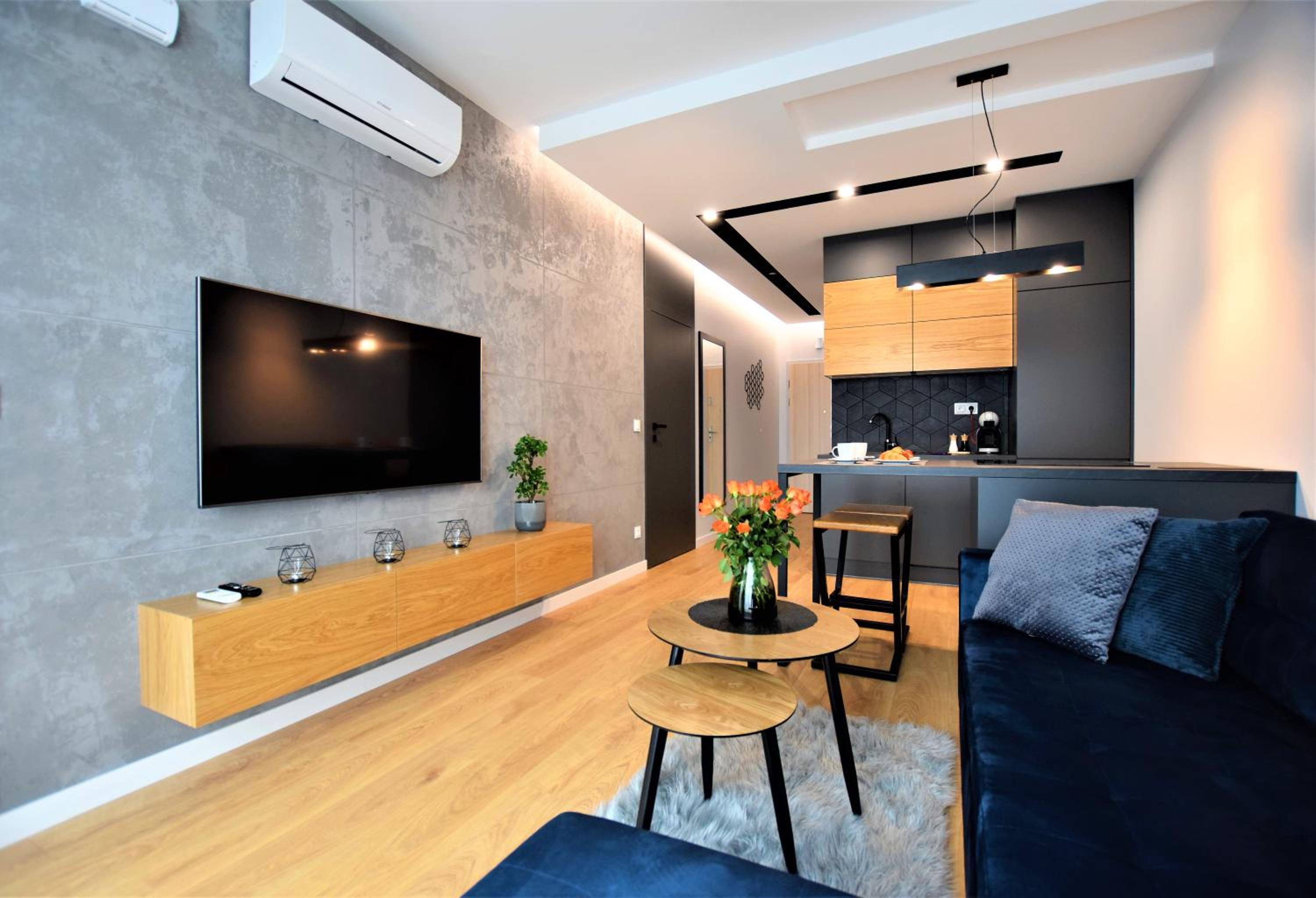 One-Bedroom Apartment photo 1