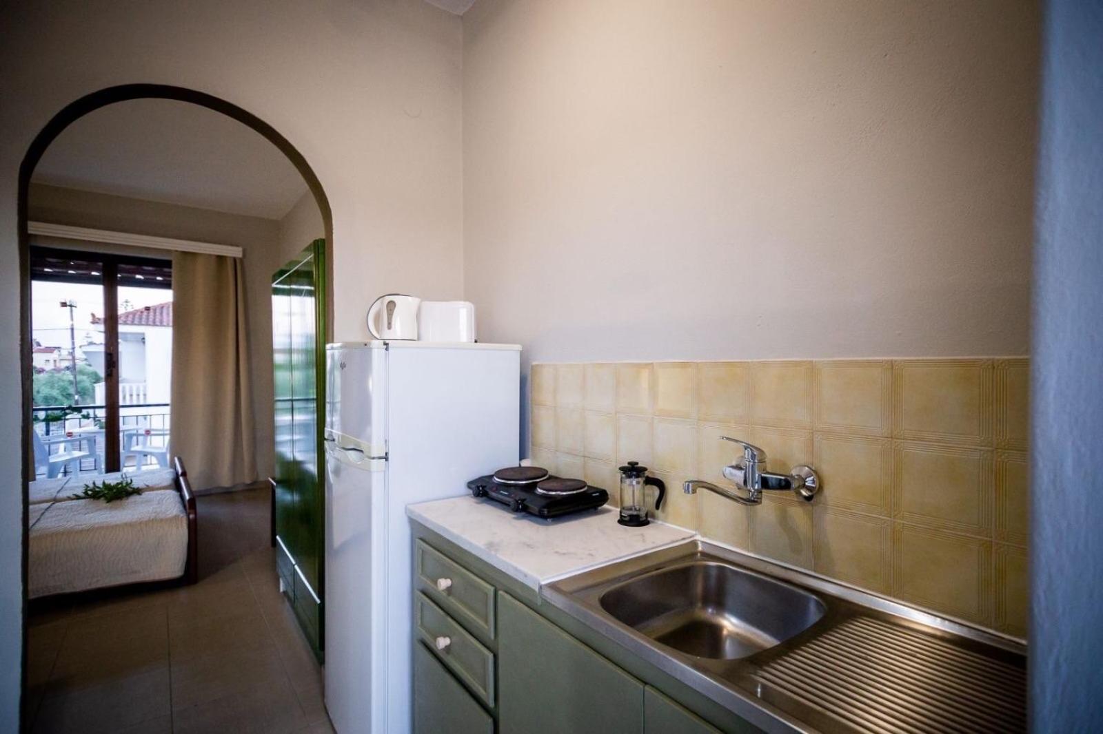 One-Bedroom Apartment - Photo 6
