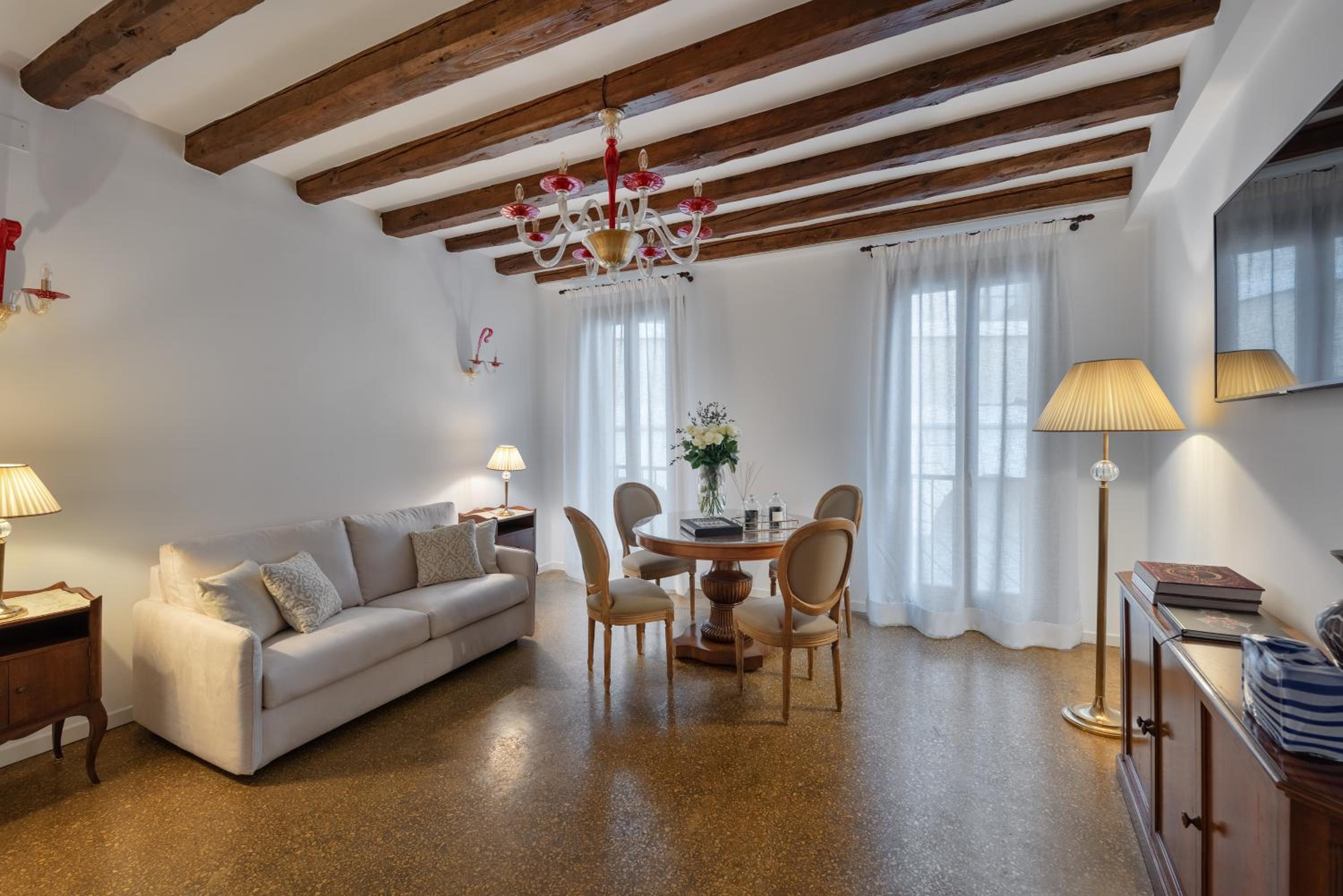 Superior Apartment photo 1