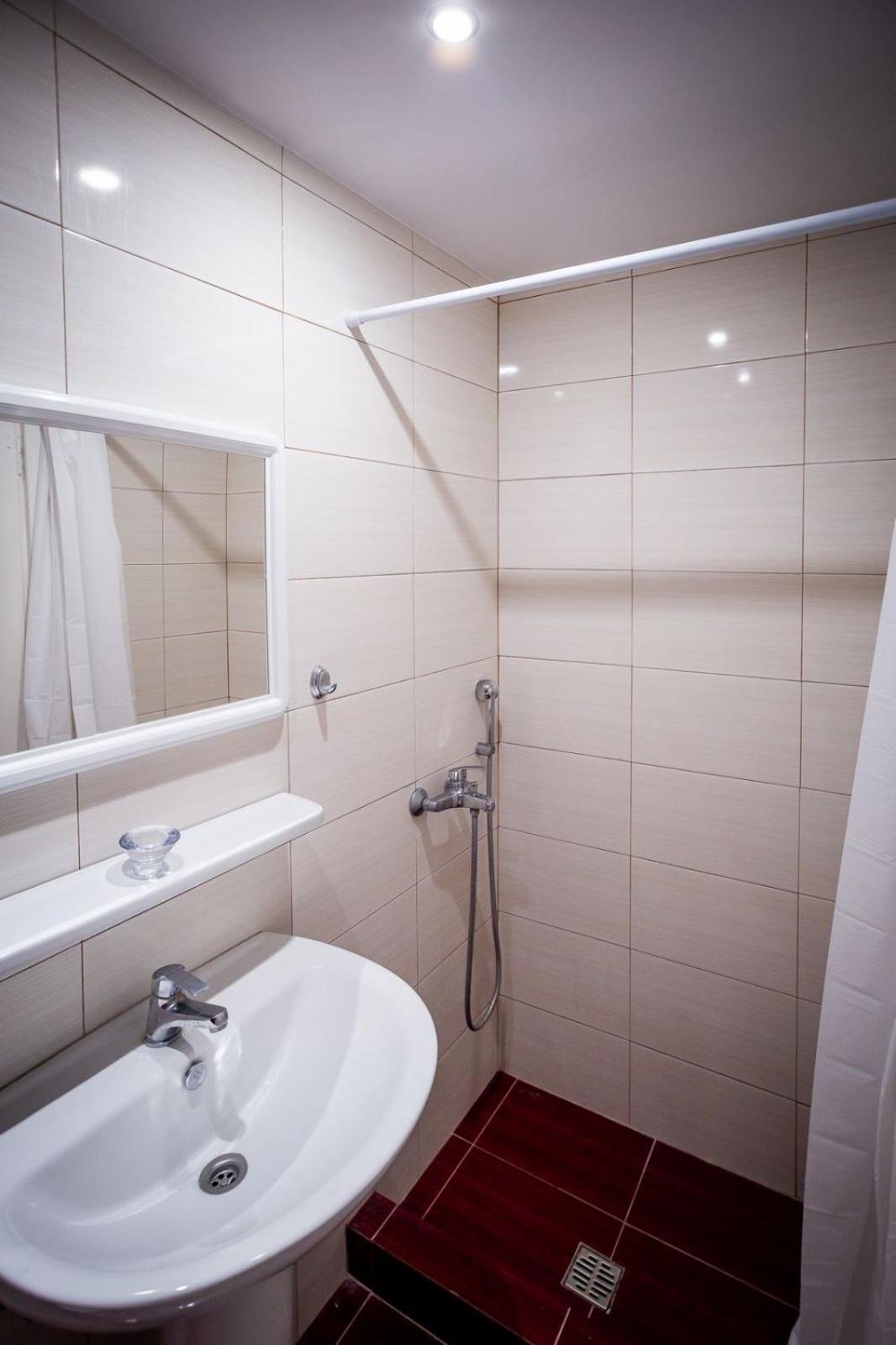 One-Bedroom Apartment - Photo 12