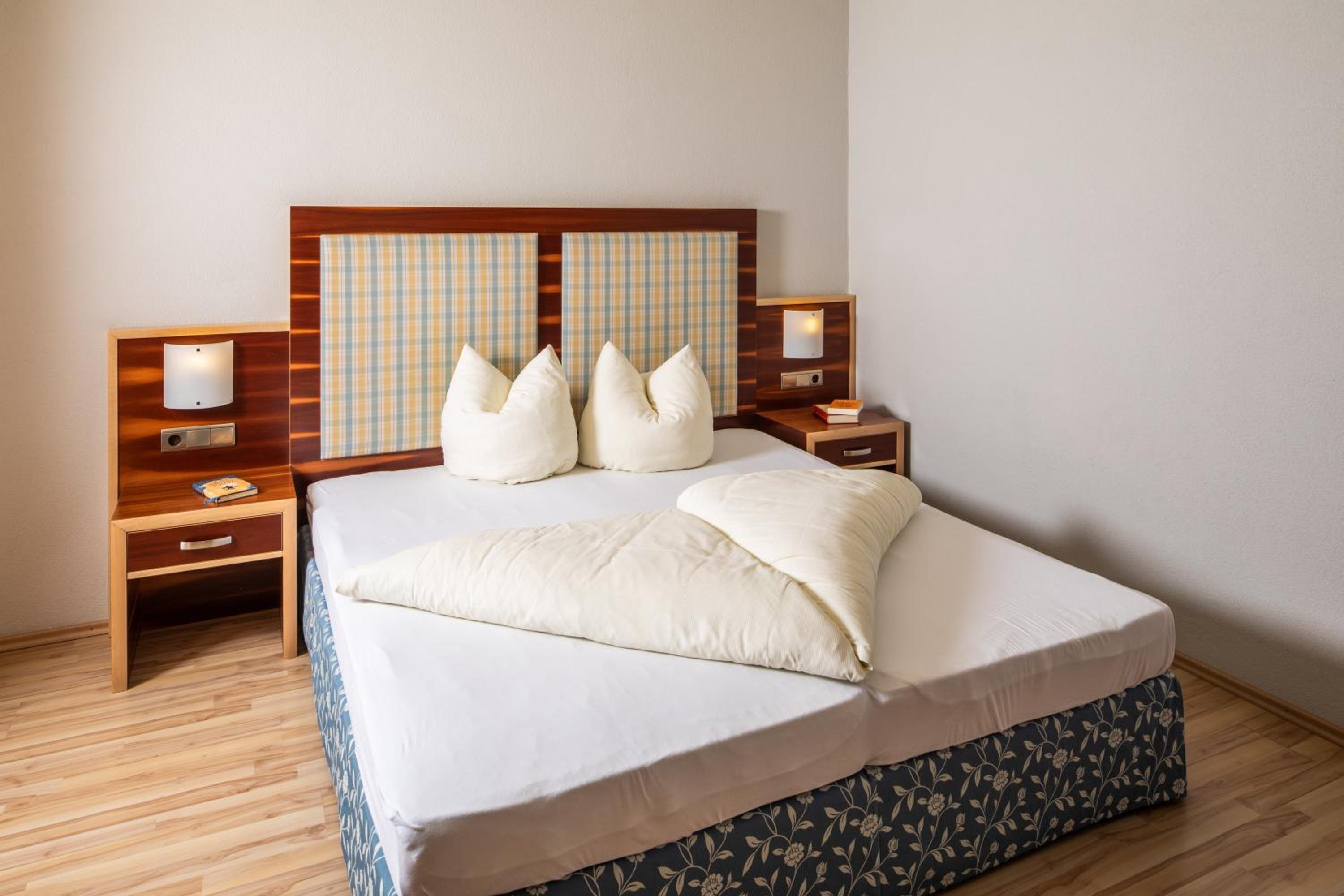 Apartment (2 Adults)