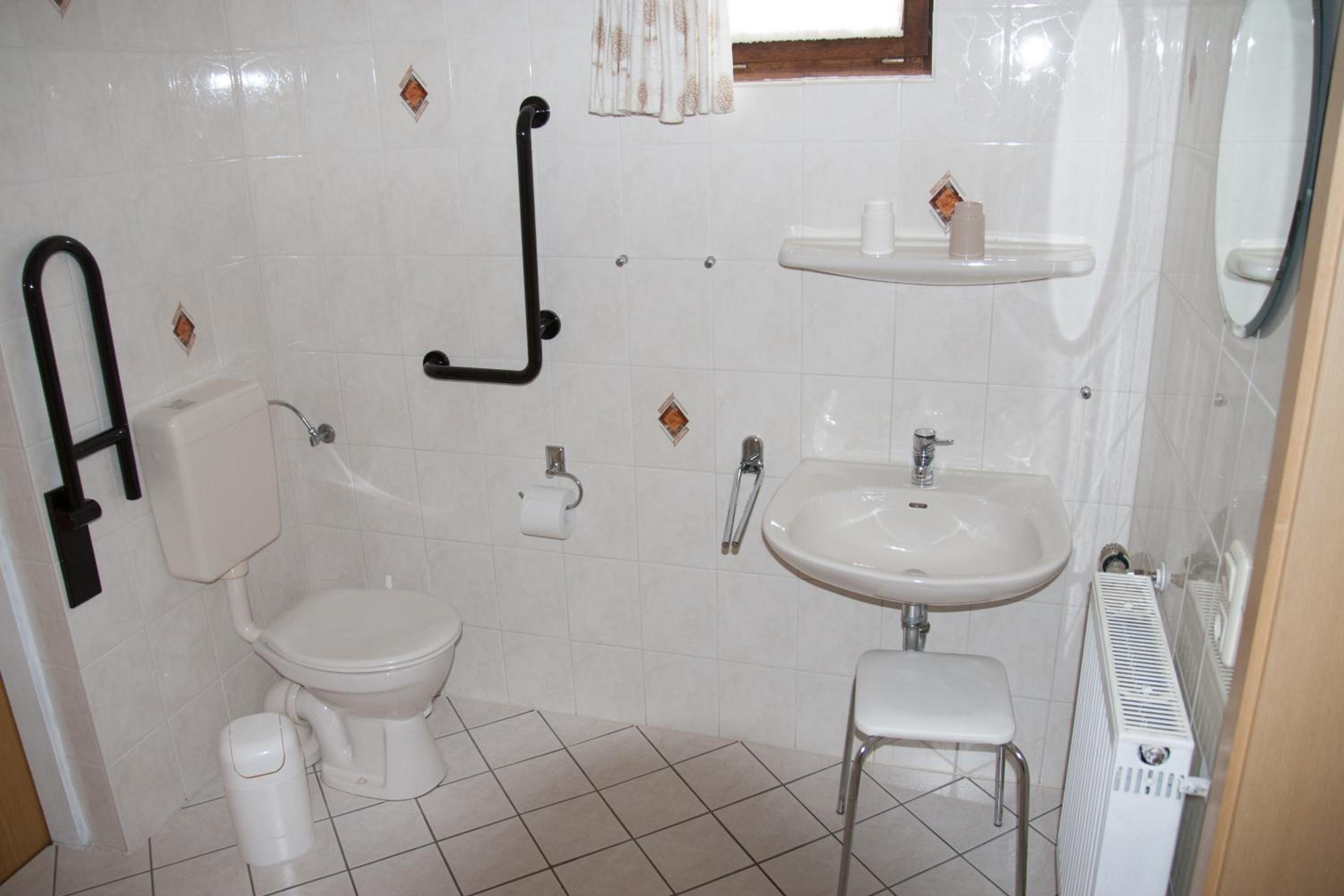 Apartment - Disability Access photo 3