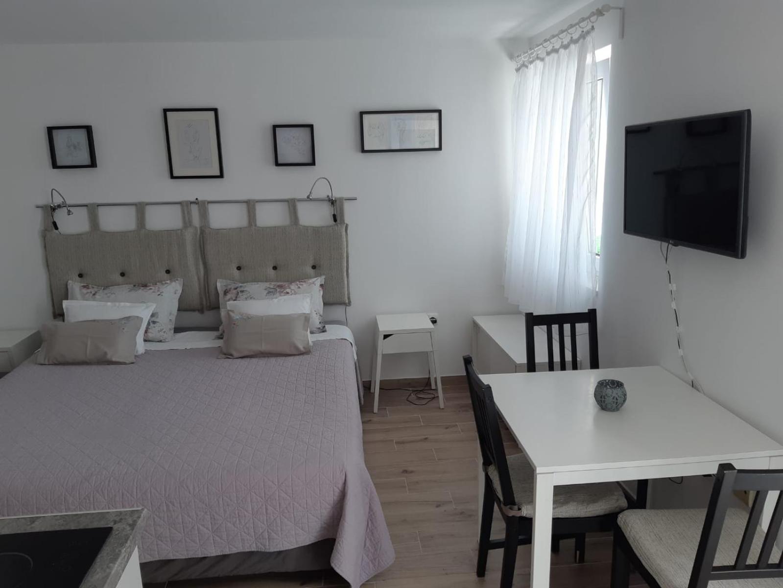 Apartment - Ground Floor photo 2