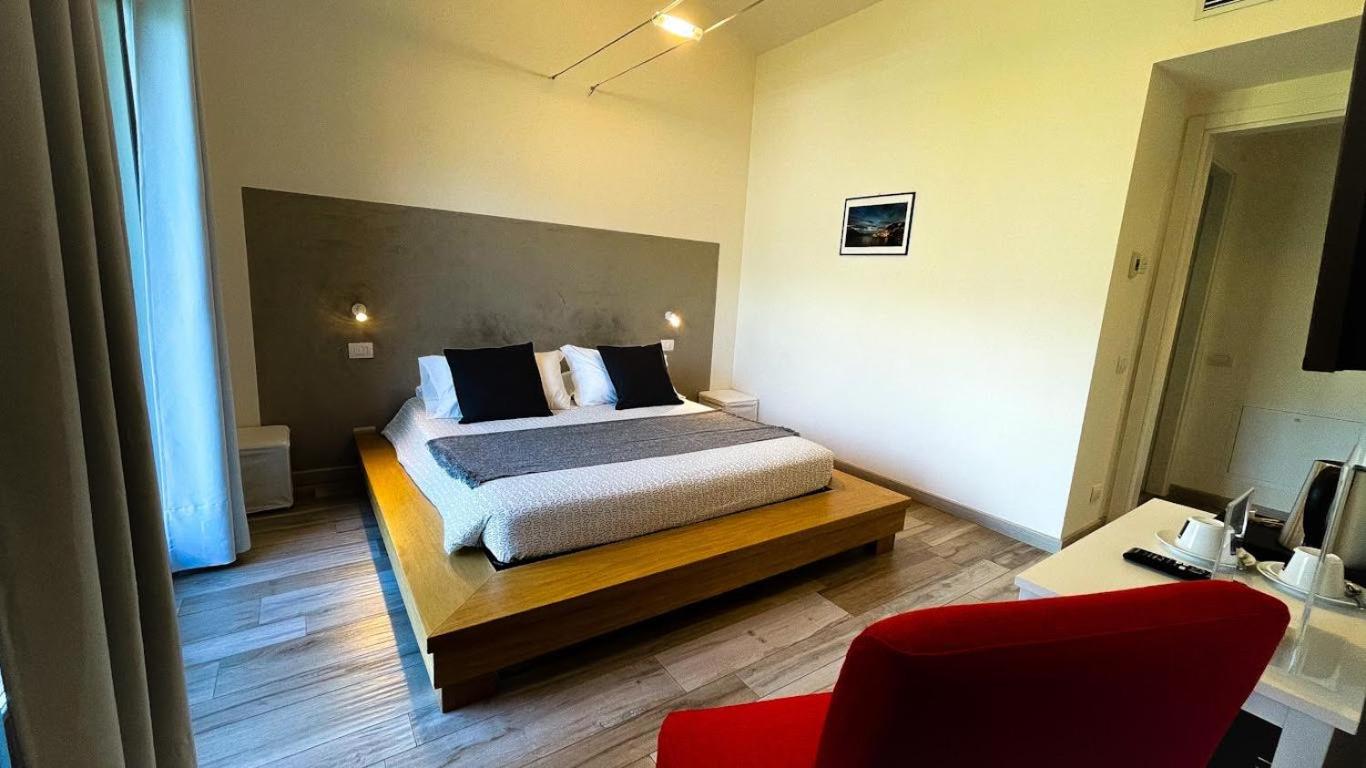 Suite with Lake View photo 1