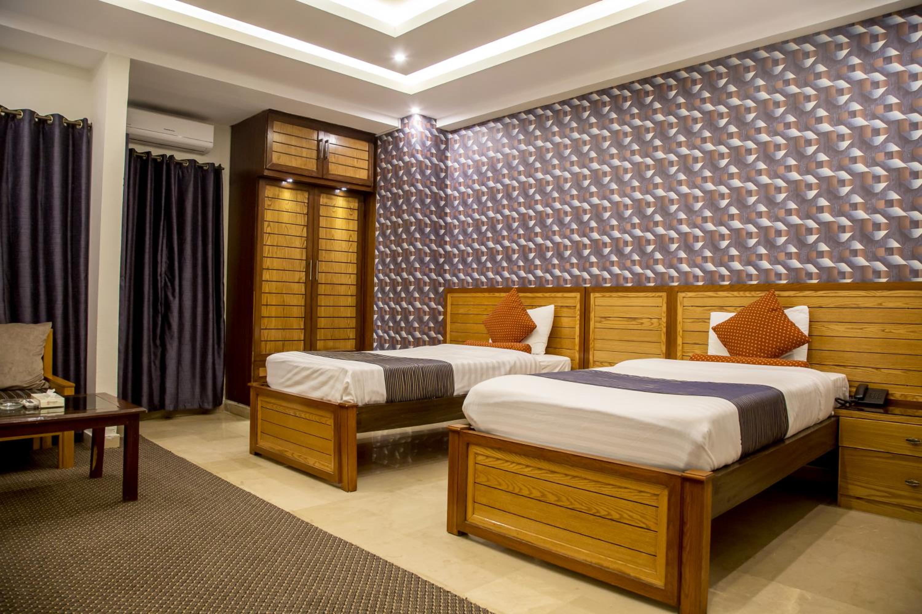 Standard Twin Room photo 2