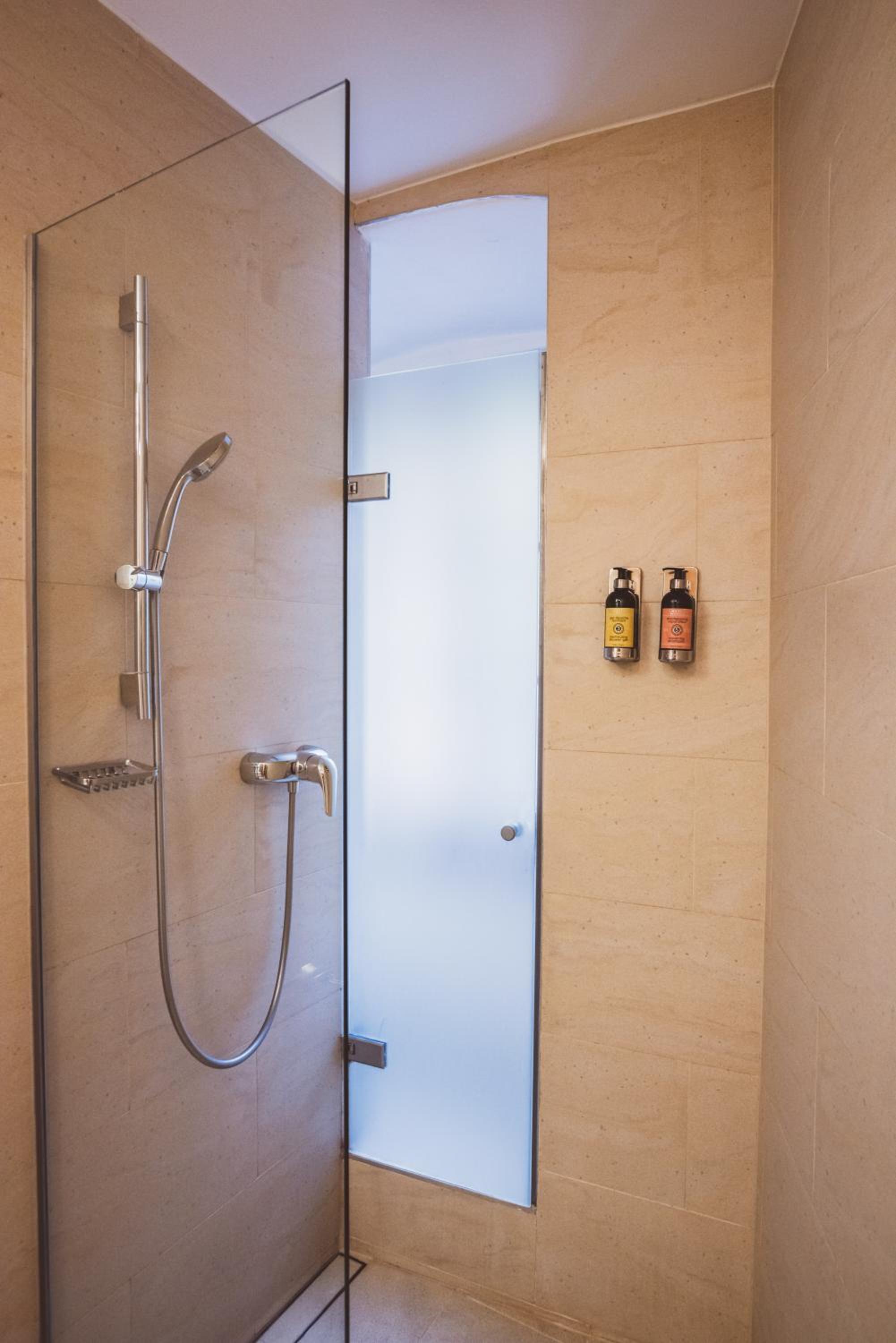 Family Suite Superior - Photo 10