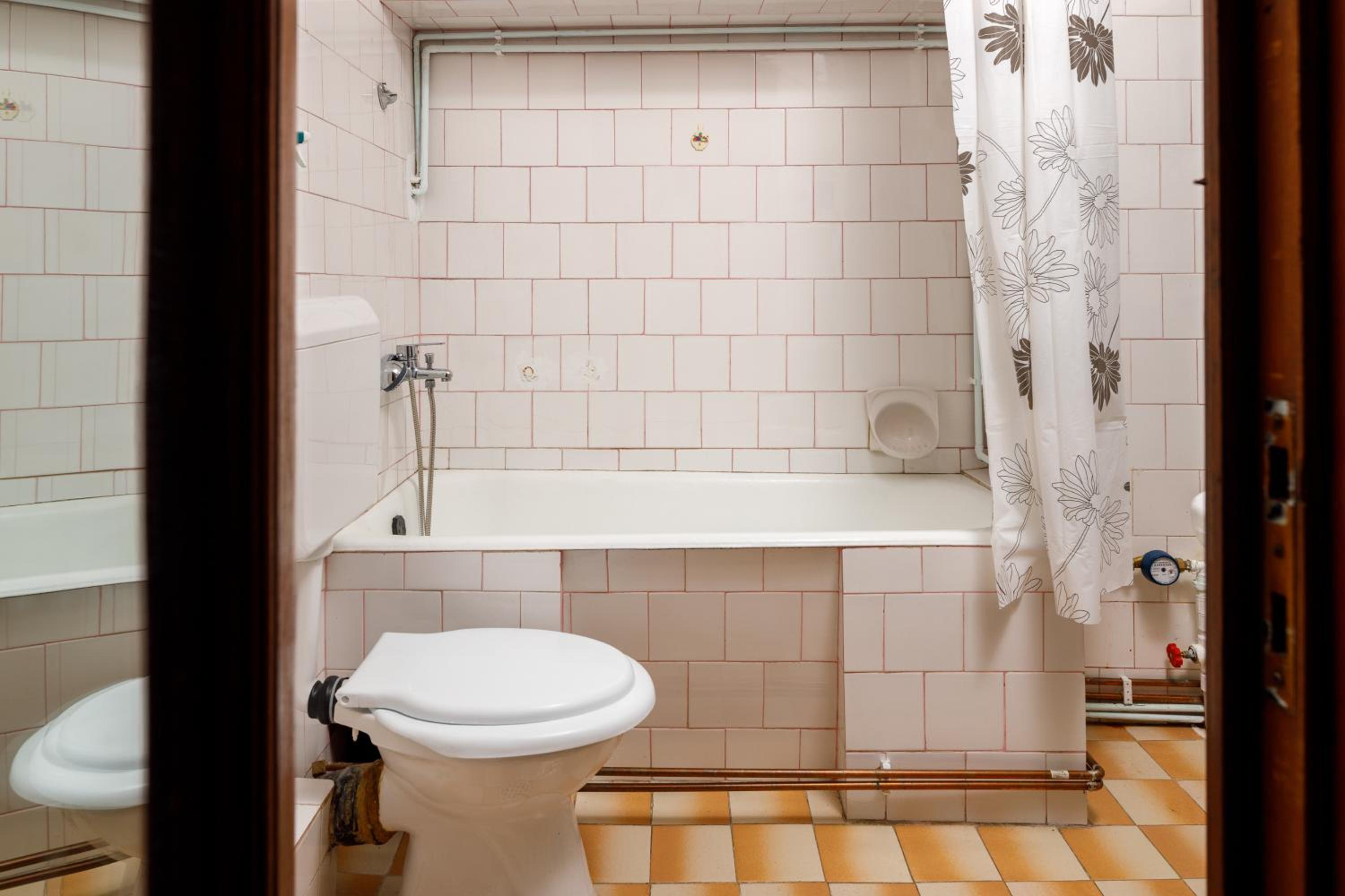 One-Bedroom Apartment - Photo 19