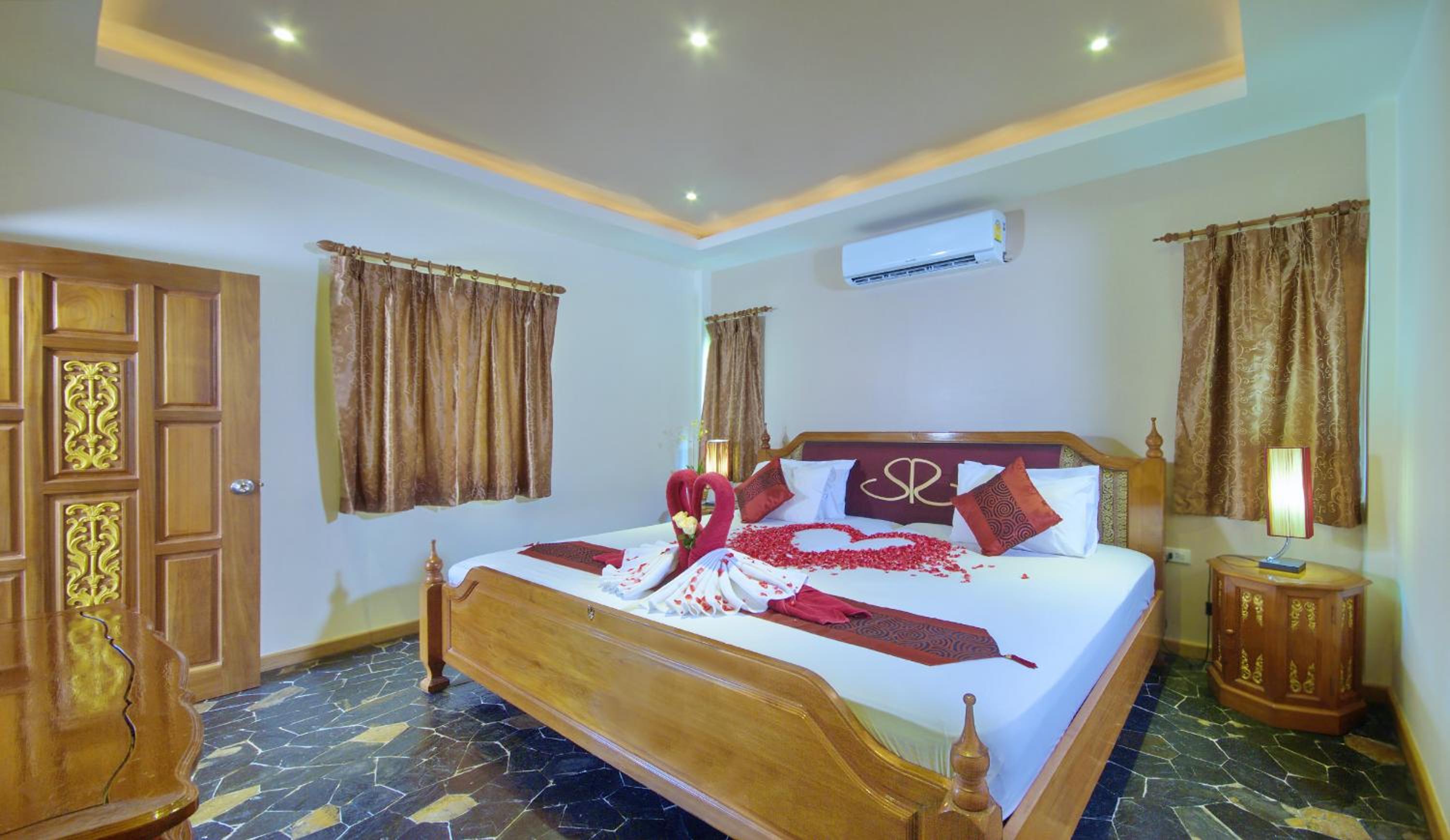 Villa with Sea View - Photo 10