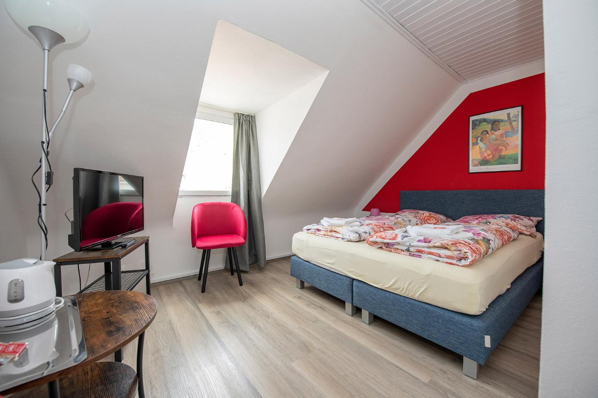 Small Double Room photo 1