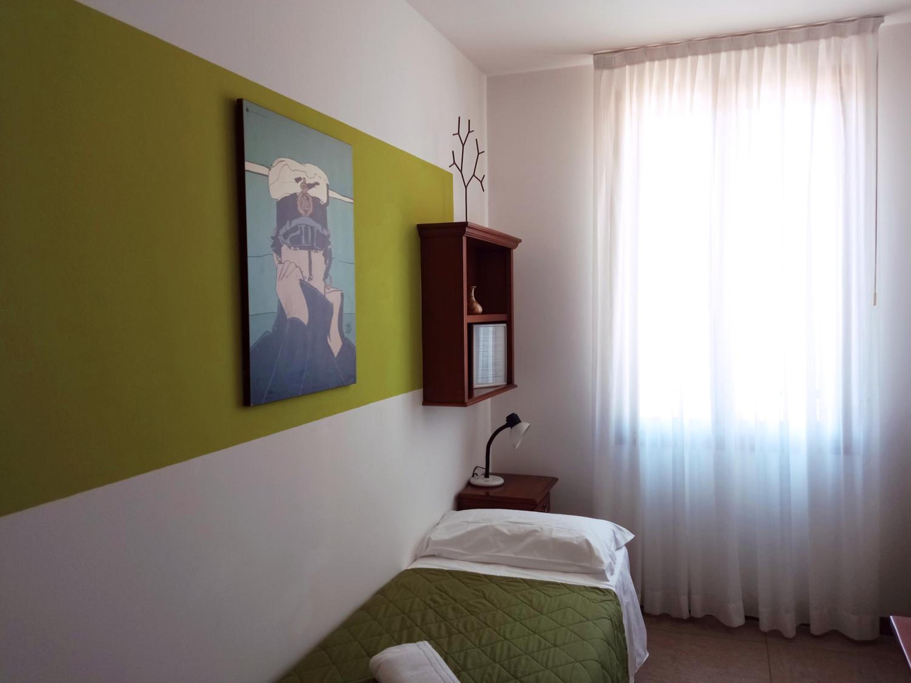 Single Room photo 3