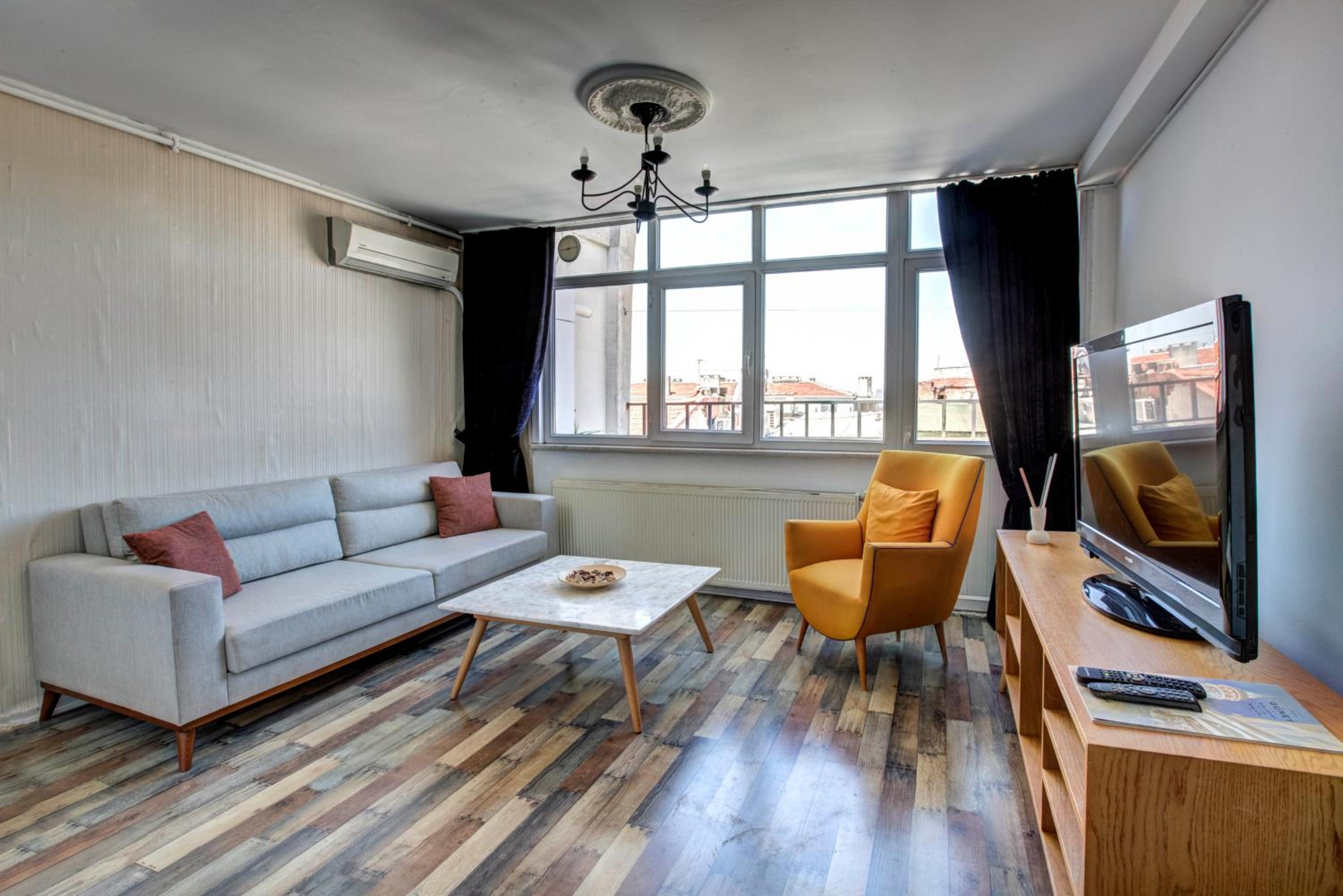 Penthouse Apartment photo 2