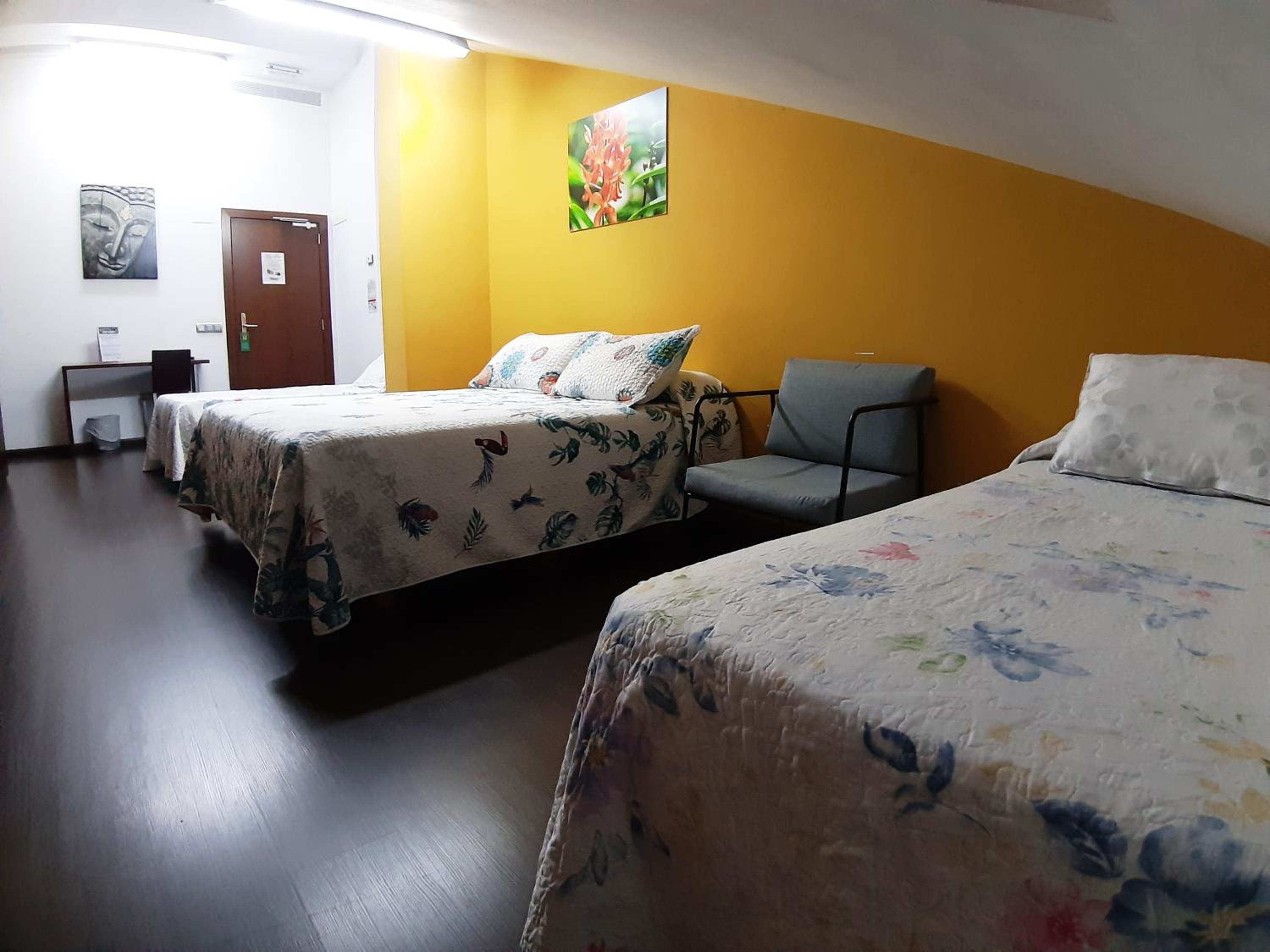 Quadruple Room - Photo 2