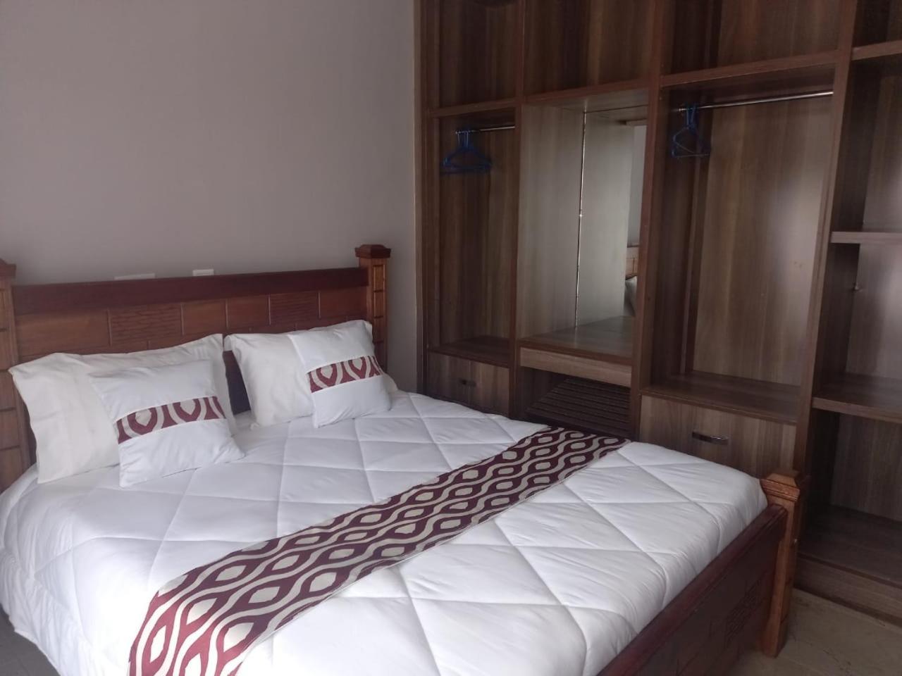 Deluxe King Room photo 2